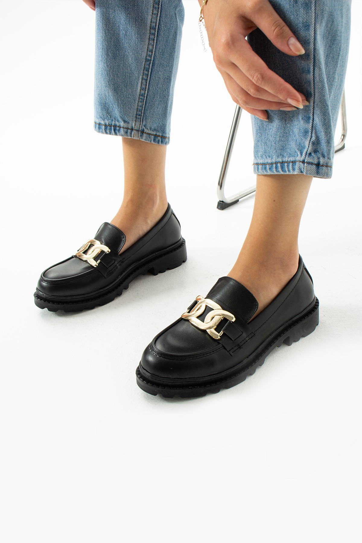 GOLD ZİNCİRLİ GÜNLÜK KALIN TABAN LOAFER KOD 8245