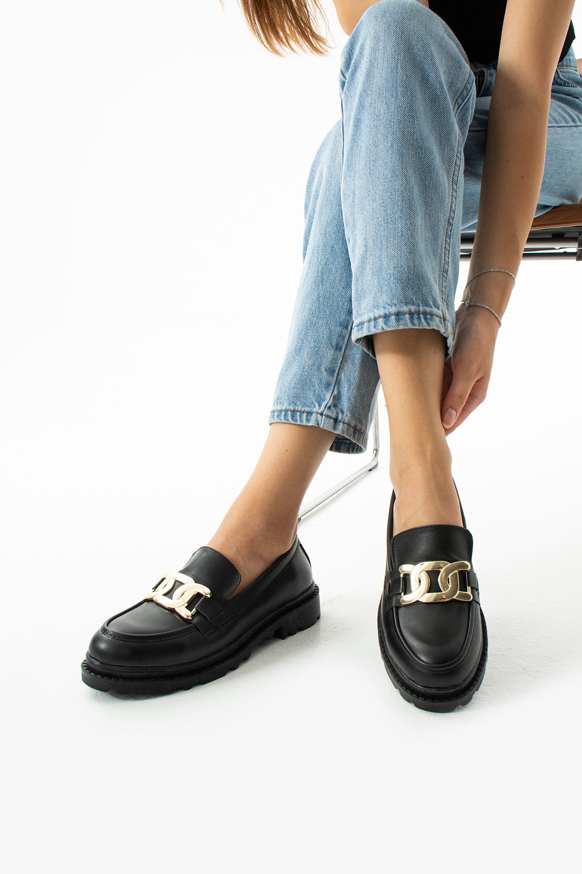 GOLD ZİNCİRLİ GÜNLÜK KALIN TABAN LOAFER KOD 8245