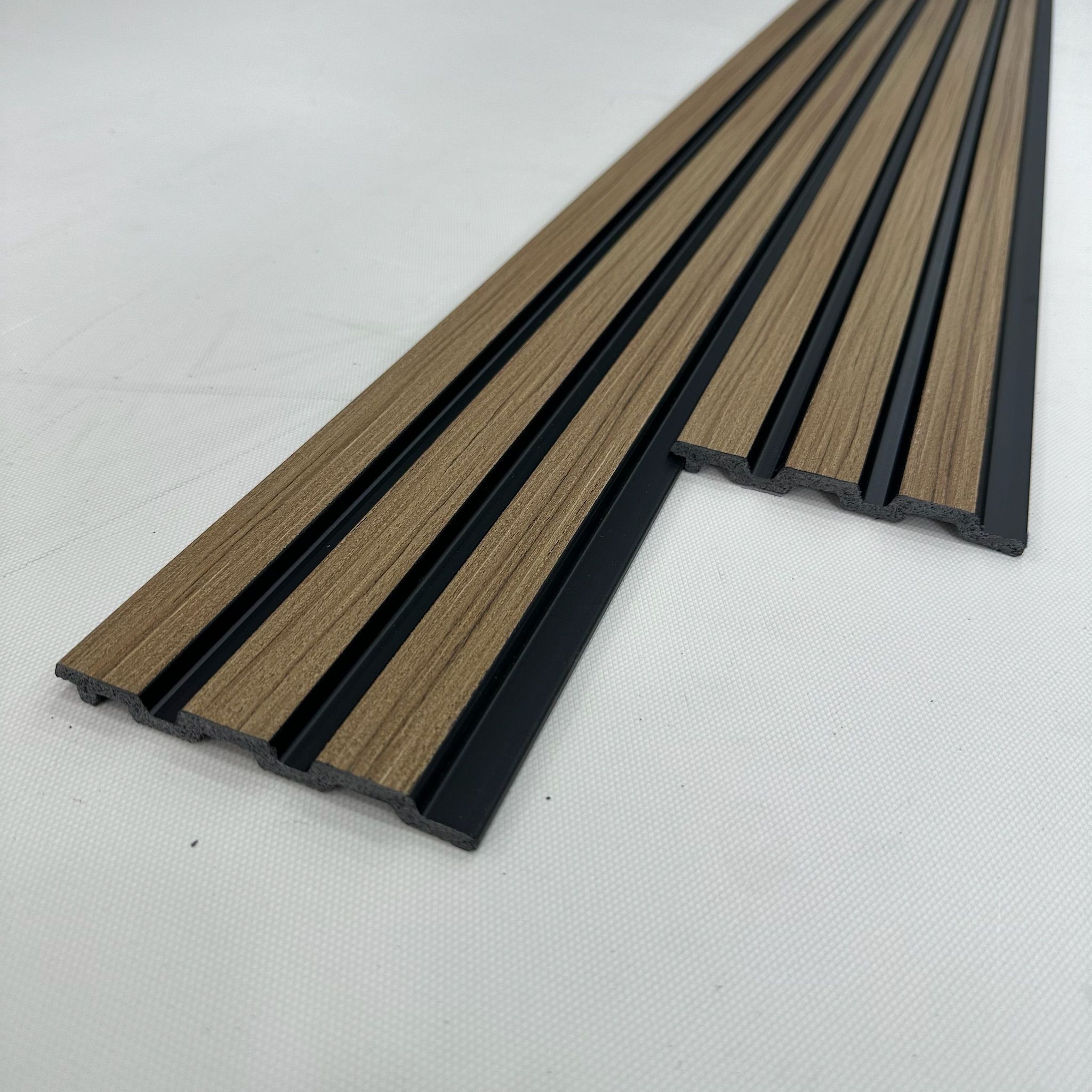 BLACK-TEAK POLİMER DUVAR LAMBRİ KAPLAMA PANELİ