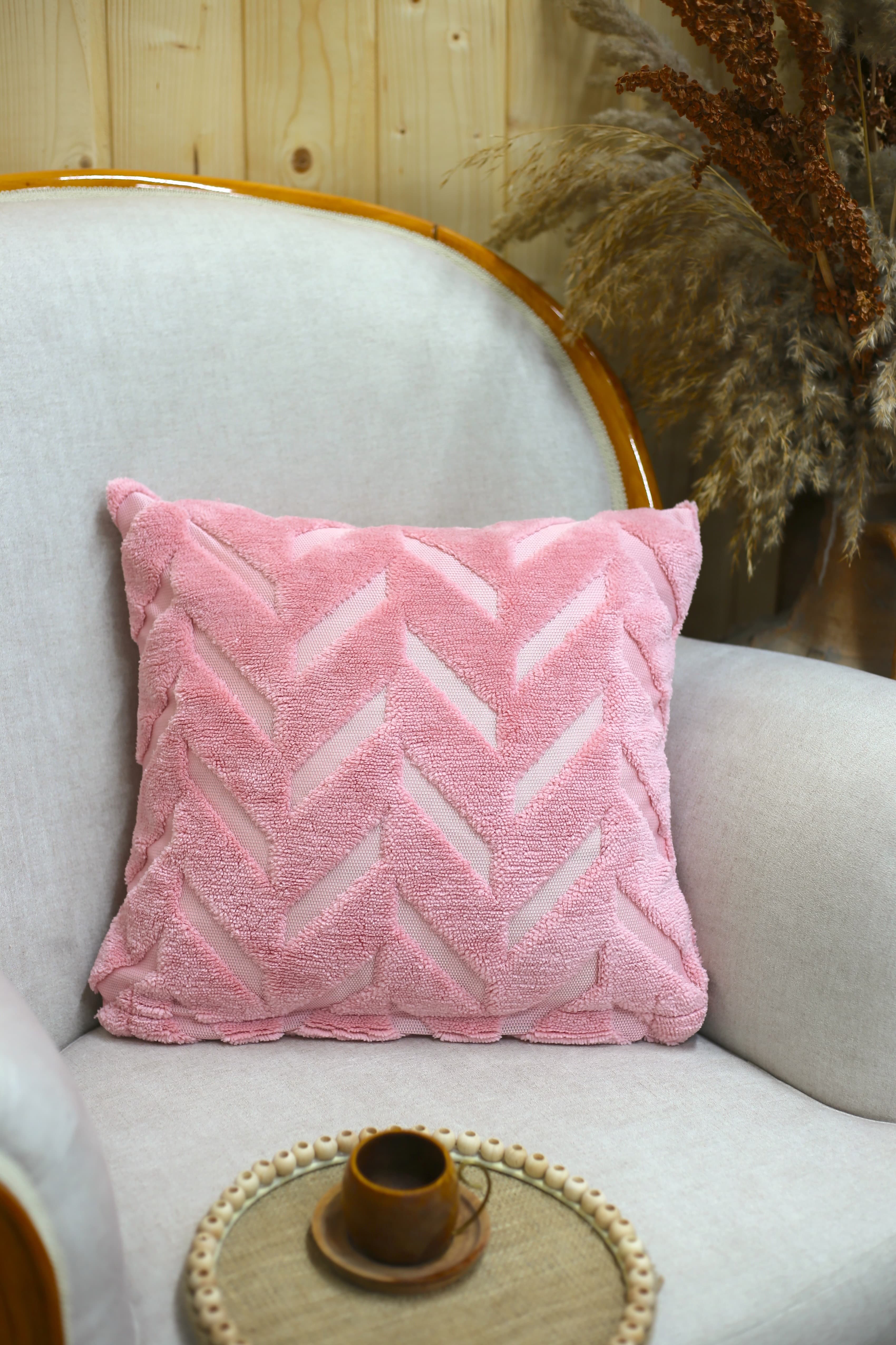 Chevron | Welsoft Jakarlı Dekoratif Kırlent Kılıfı 43x43 cm  - Pembe