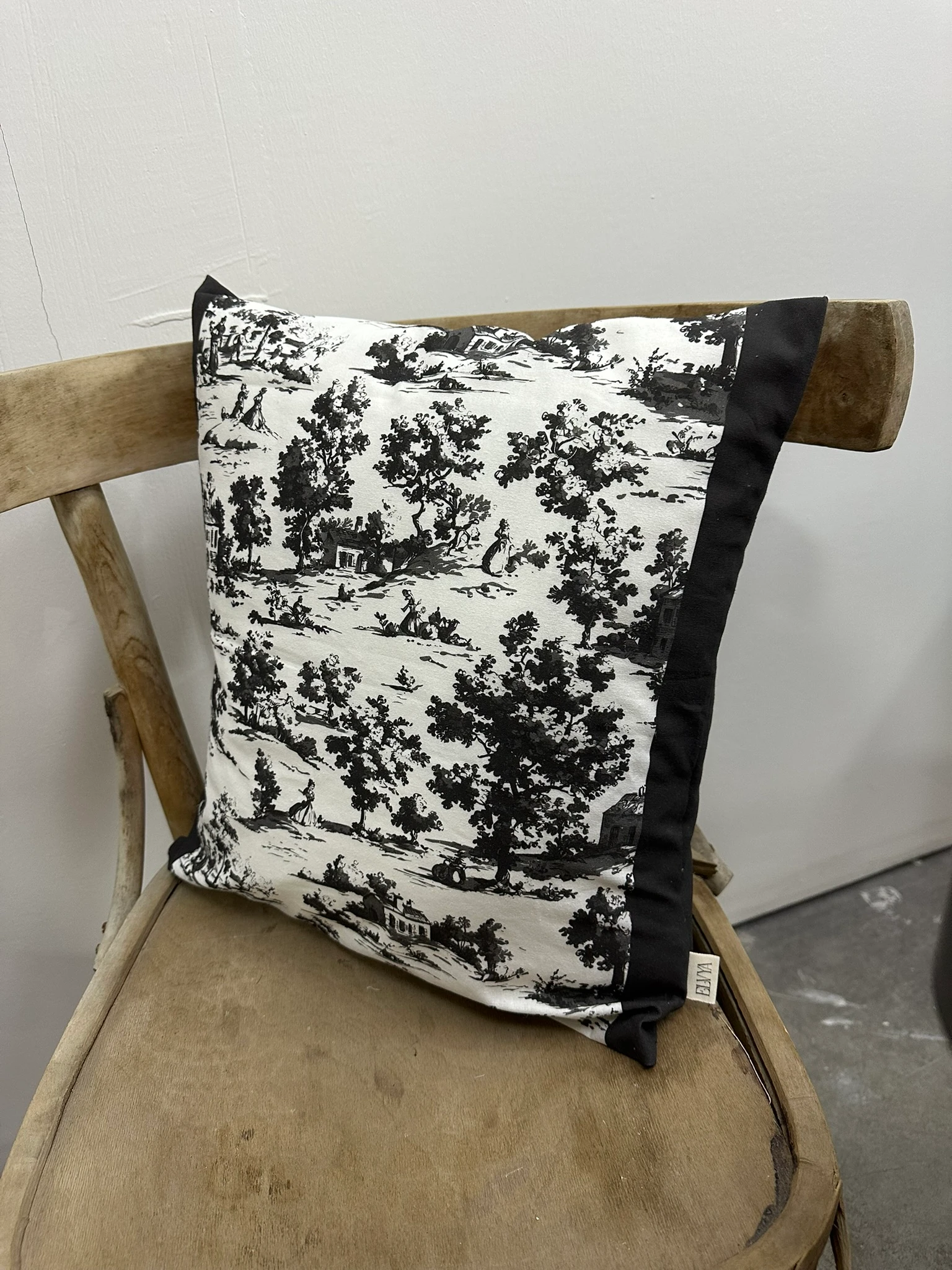 Toile De Jouy Monet Kırlent Kılıfı 43x43 cm | %100 Pamuk Dijital Baskılı | Country Tarzı Fransız