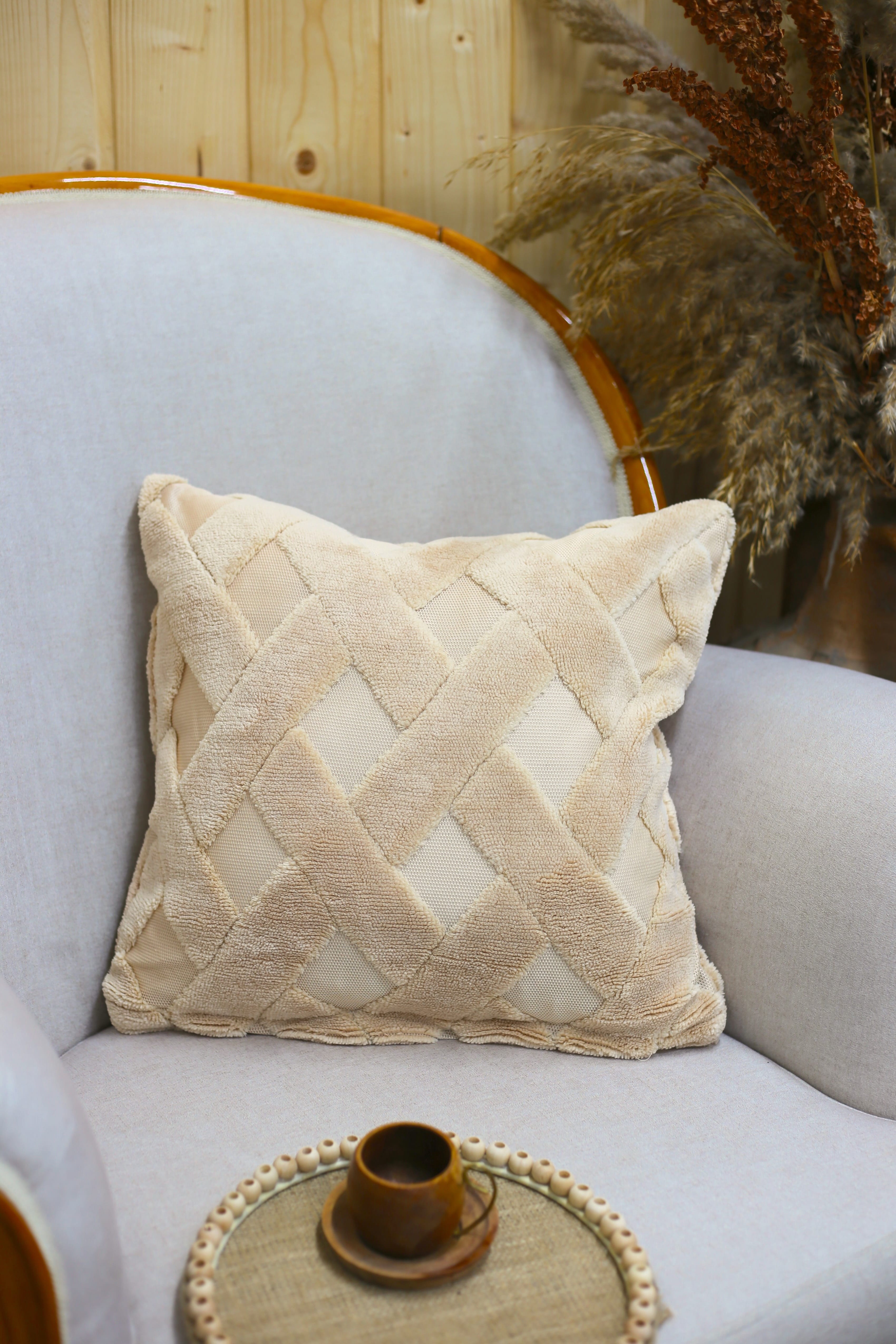 Cross | Welsoft Jakarlı Dekoratif Kırlent Kılıfı 43x43 cm - Bej