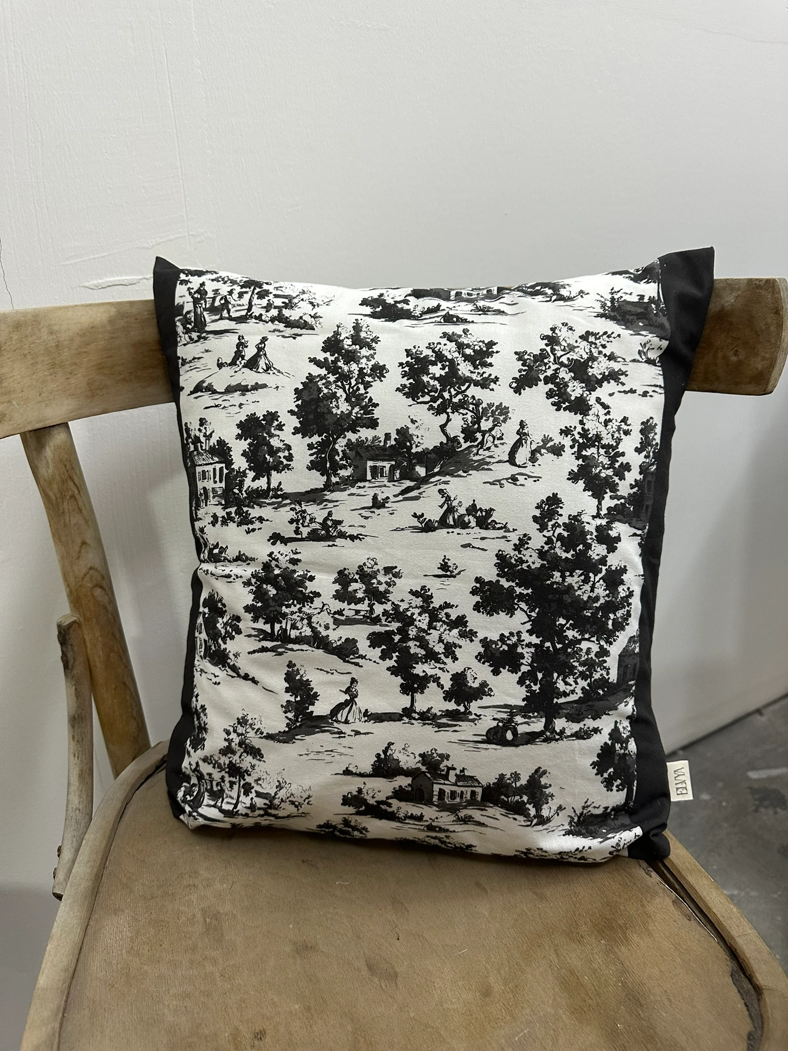 Toile De Jouy Monet Kırlent Kılıfı 43x43 cm | %100 Pamuk Dijital Baskılı | Country Tarzı Fransız