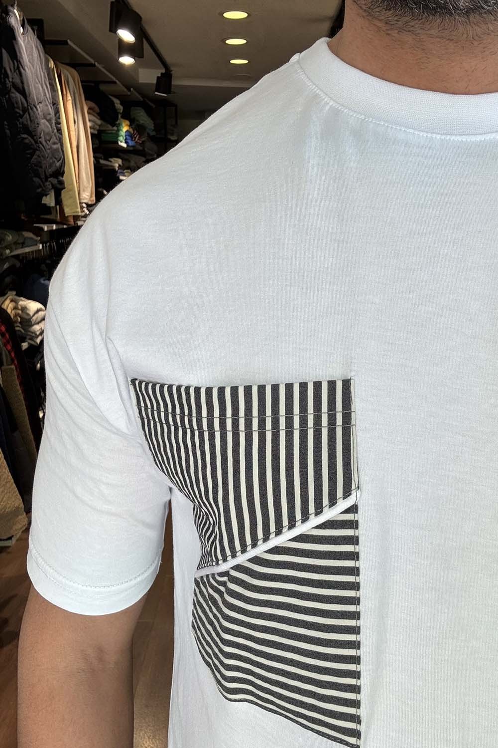 Erkek Beyaz Antrasit Çizgi Cep Detaylı Over Size T-Shirt TST1761-AN