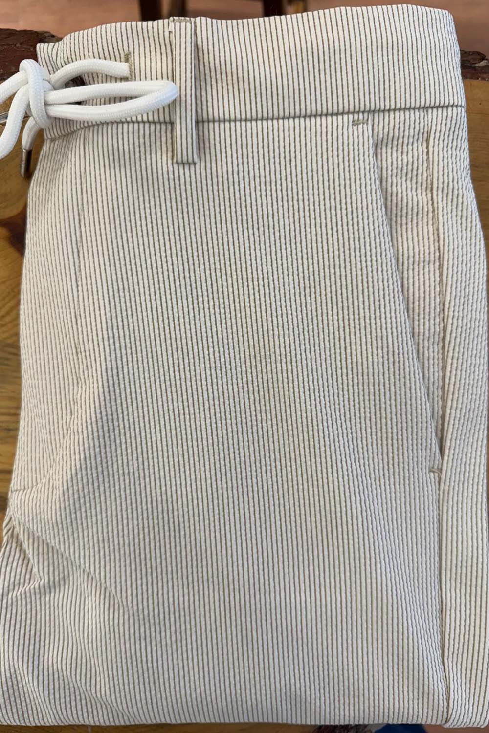 Erkek Bej Kahve Çizgili Gofre Kumaş Bel Bağcıklı Pantolon PNT5040-BK