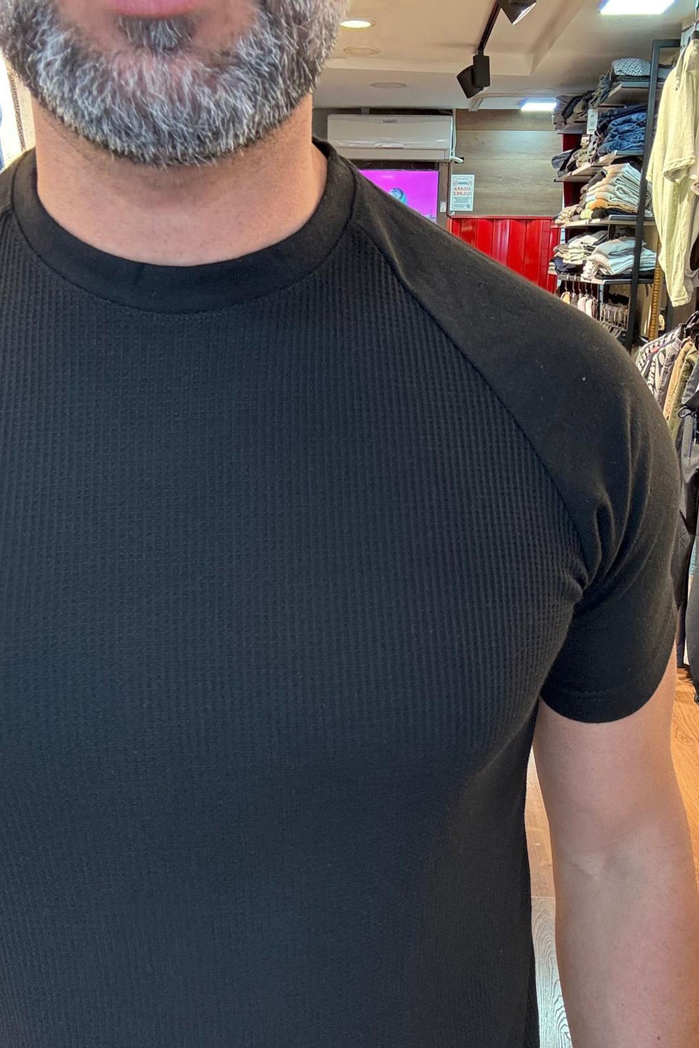Erkek  Siyah Reglan Kol Oval Kesim Wafle Kumaş T-Shirt  TST471-S