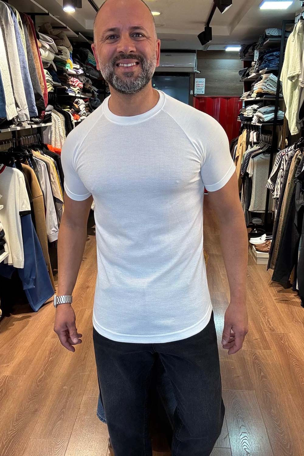 Erkek  Ekru  Reglan Kol Oval Kesim Wafle Kumaş T-Shirt  TST471-E