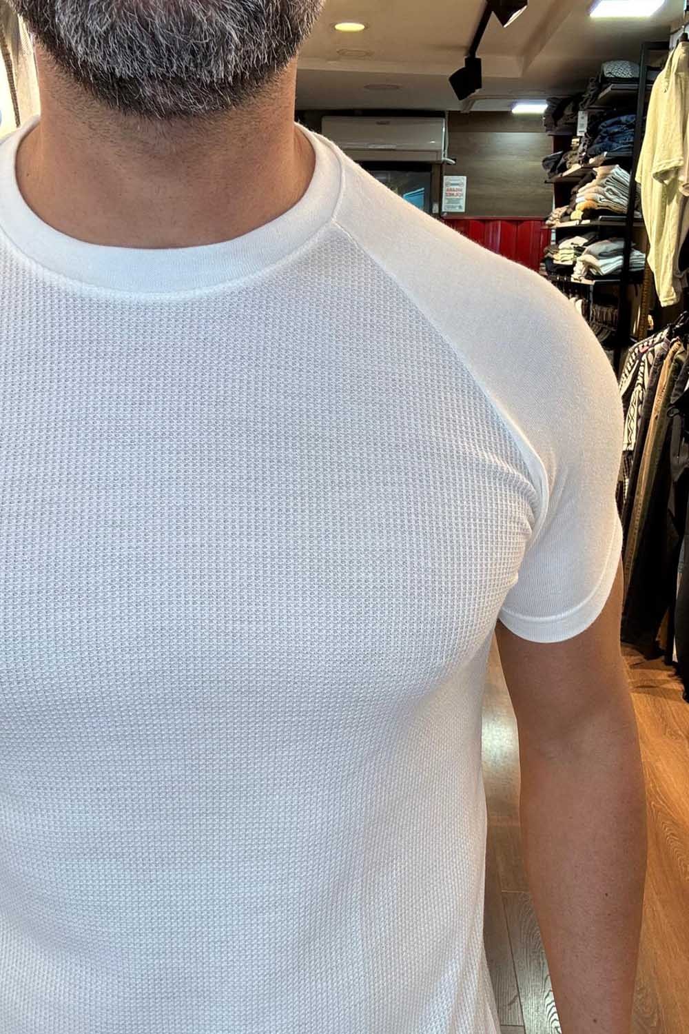 Erkek  Ekru  Reglan Kol Oval Kesim Wafle Kumaş T-Shirt  TST471-E