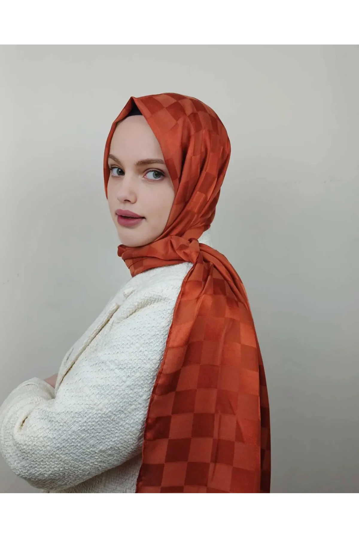 Kiremit Damalı ve Jakarlı Şal