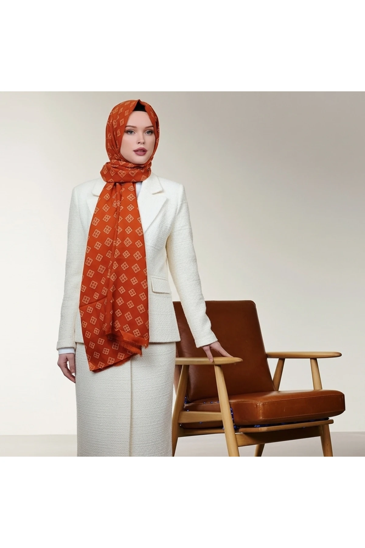 Nevdesen  Kiremit Şal