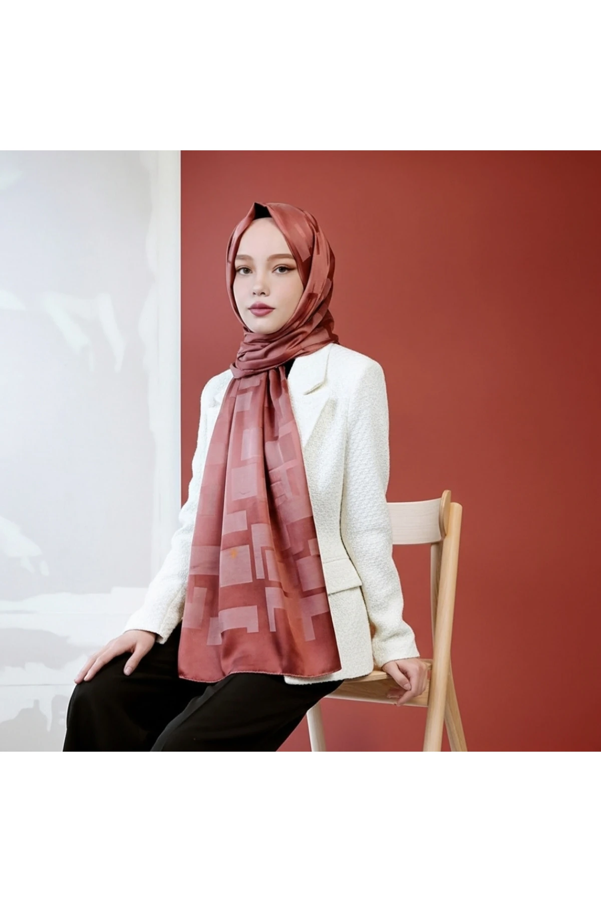 Kiremit Dörtgen Desenli Jakarlı Şal