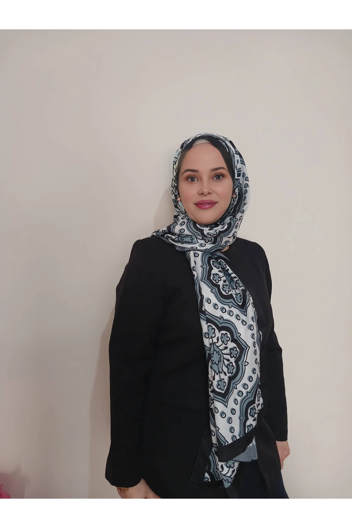 Siyah Beyaz Şal