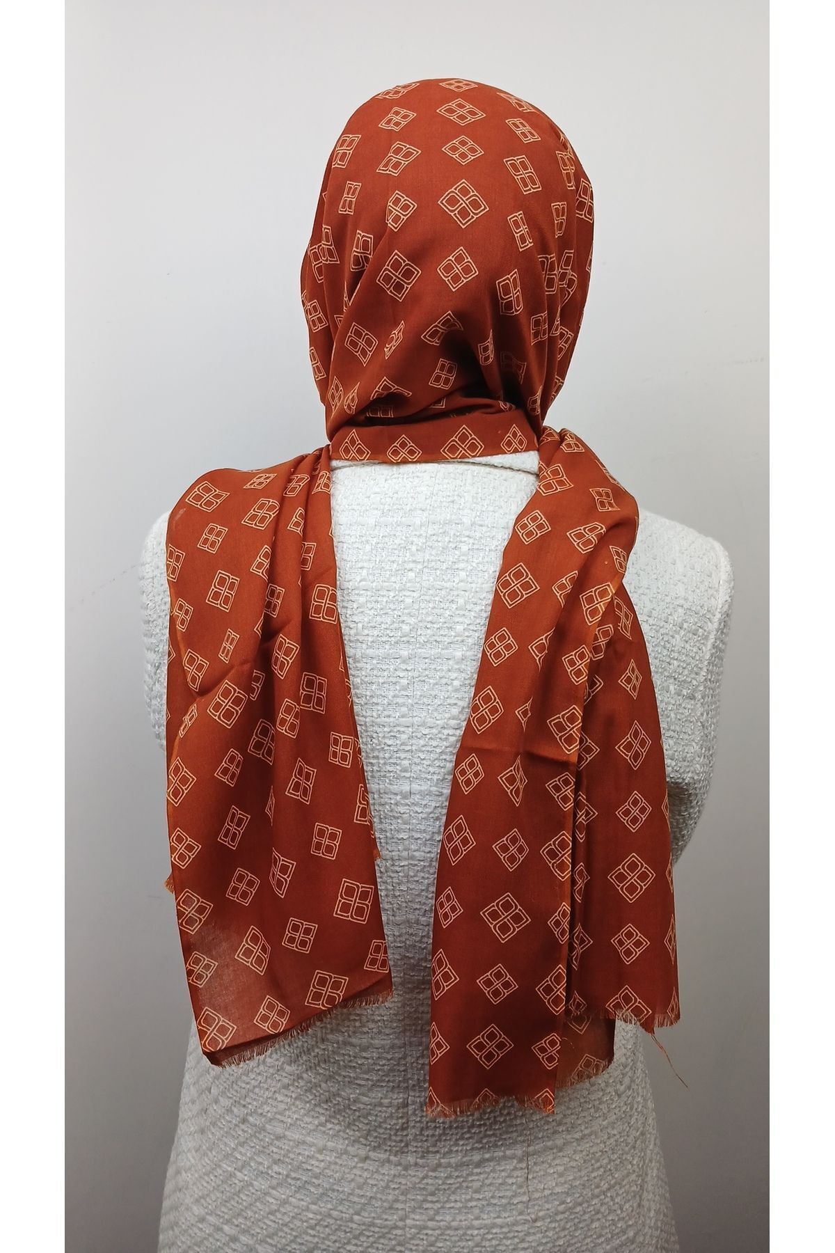 Nevdesen  Kiremit Şal