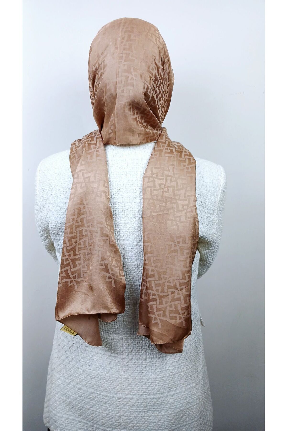 Krem Çizgi Desenli Jakarlı Şal