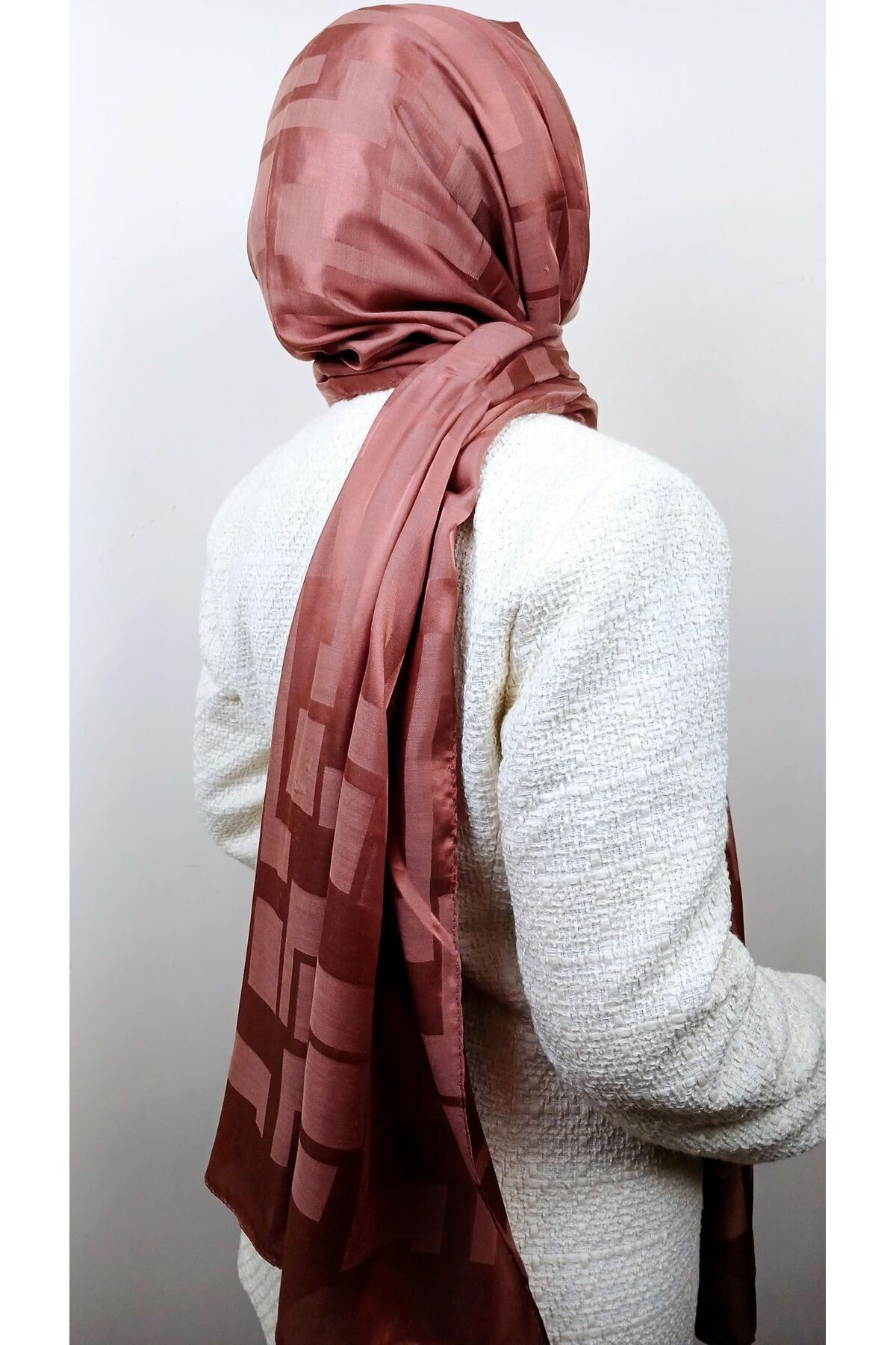 Kiremit Dörtgen Desenli Jakarlı Şal