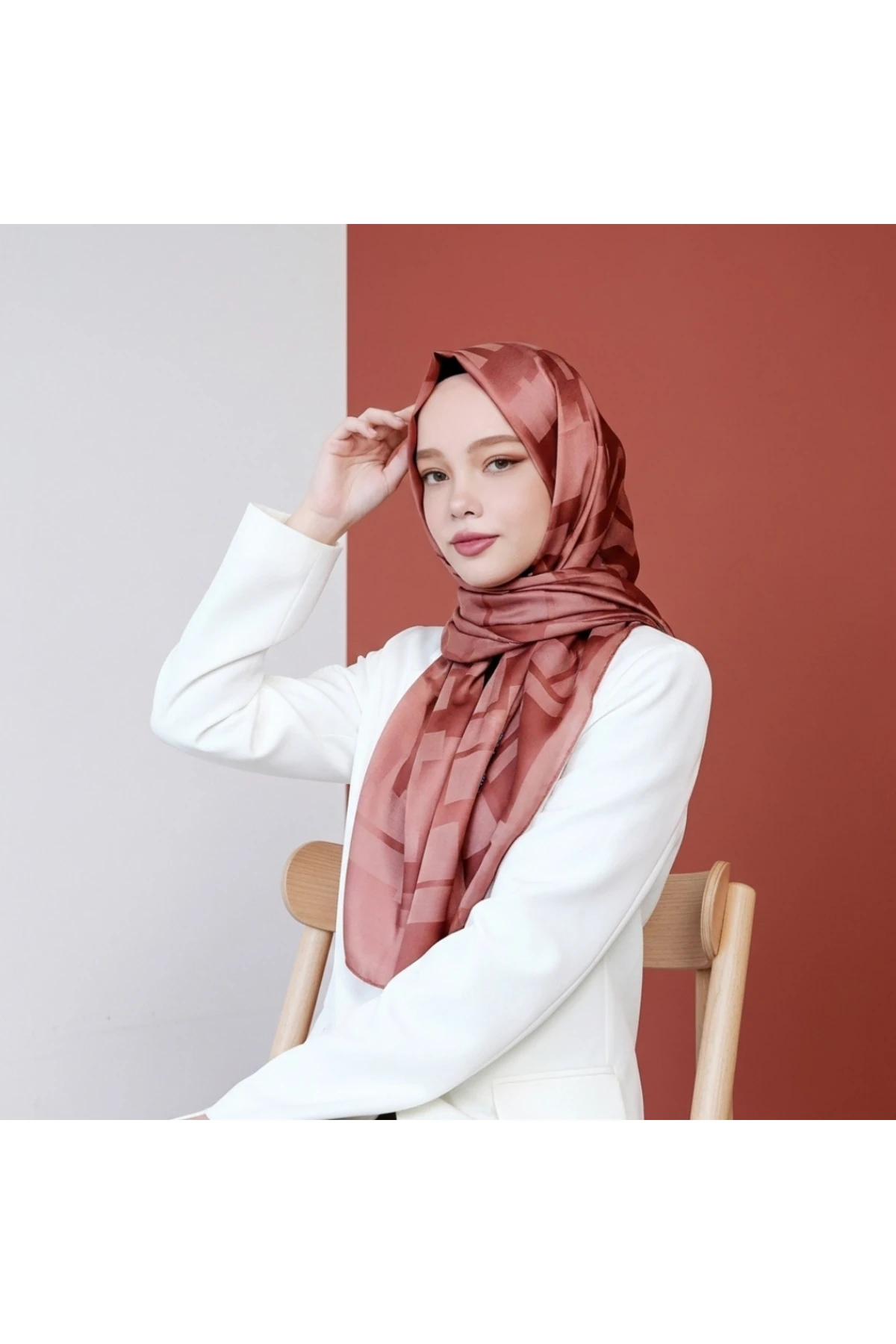 Kiremit Dörtgen Desenli Jakarlı Şal