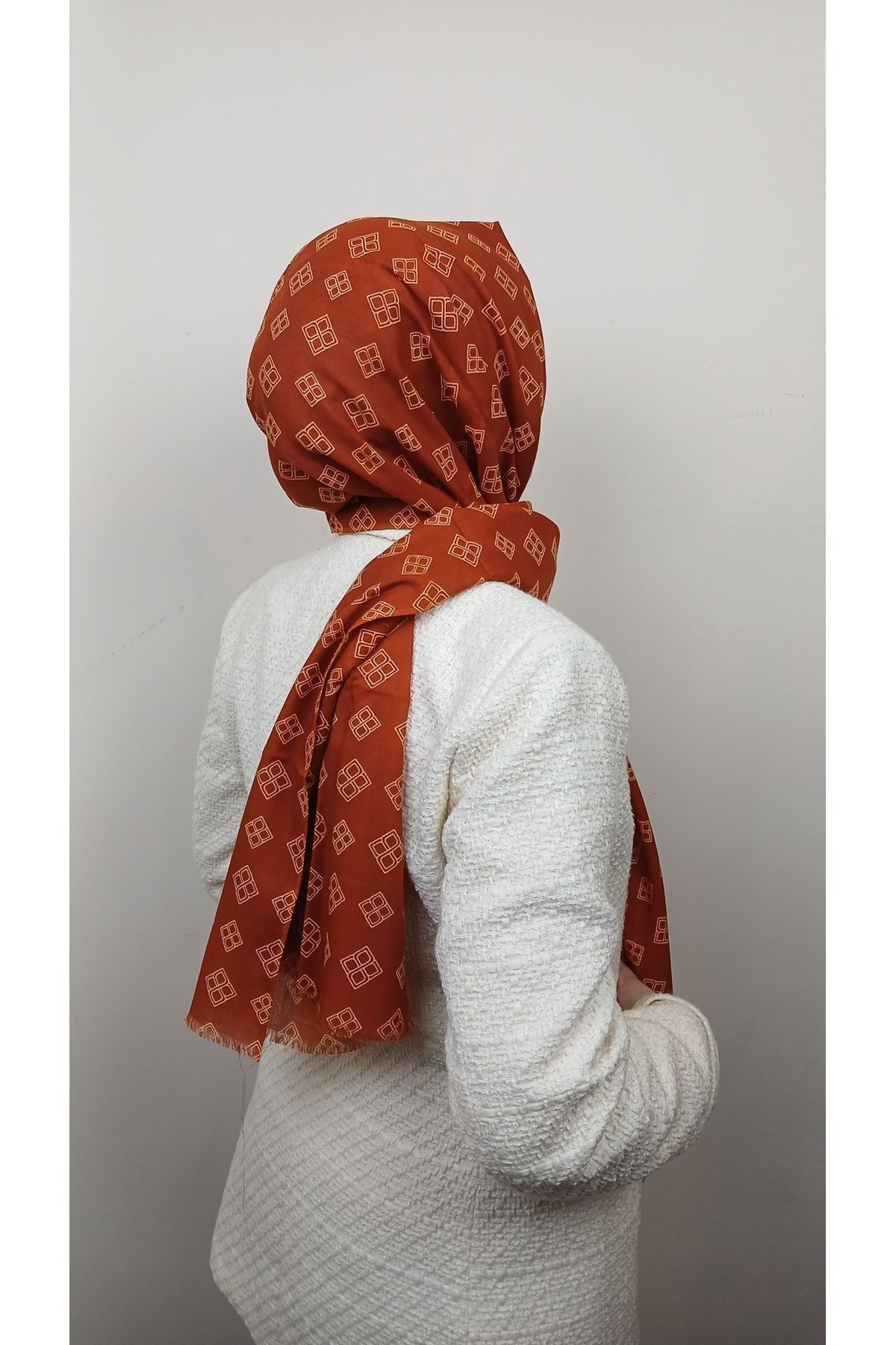 Nevdesen  Kiremit Şal