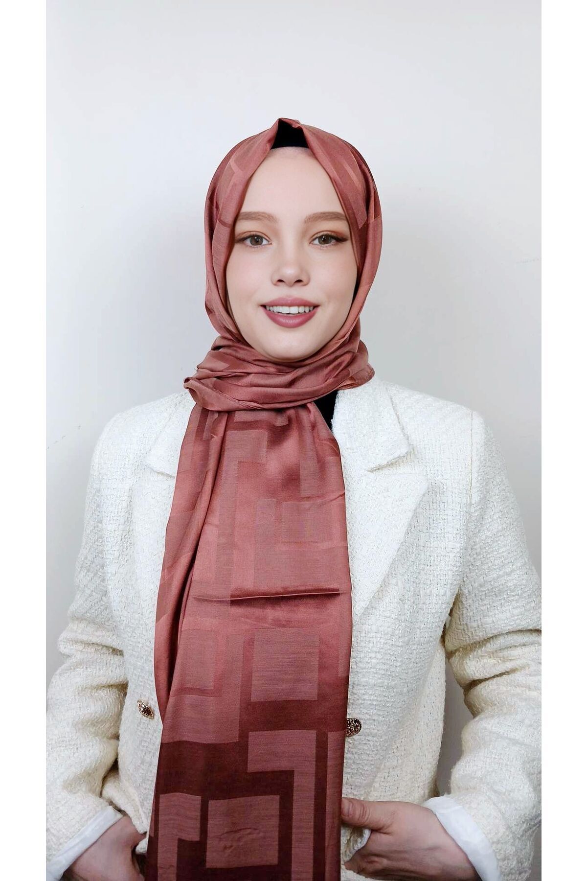 Kiremit Dörtgen Desenli Jakarlı Şal