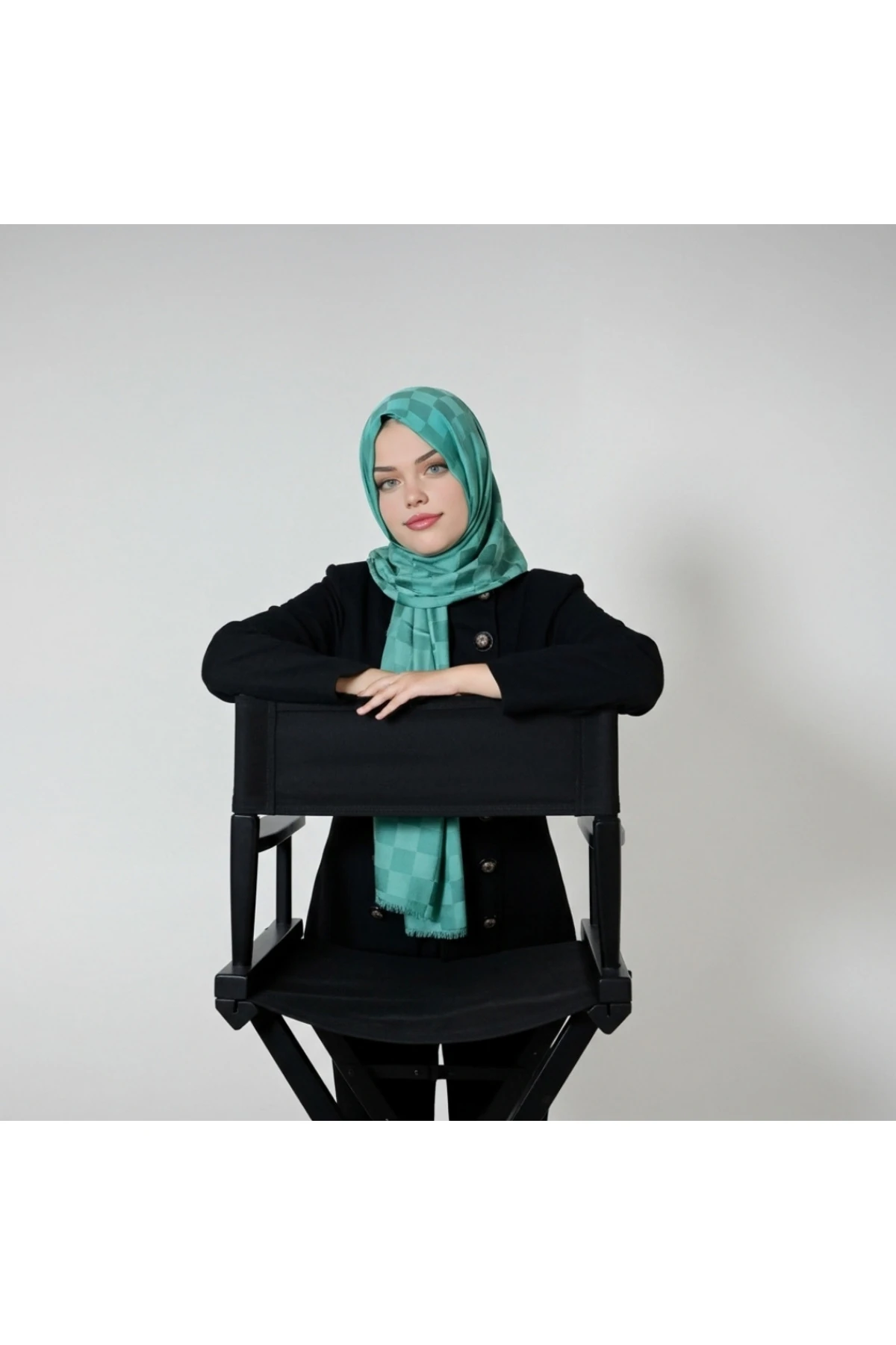 Koyu Yeşil Kare Jakarlı Şal