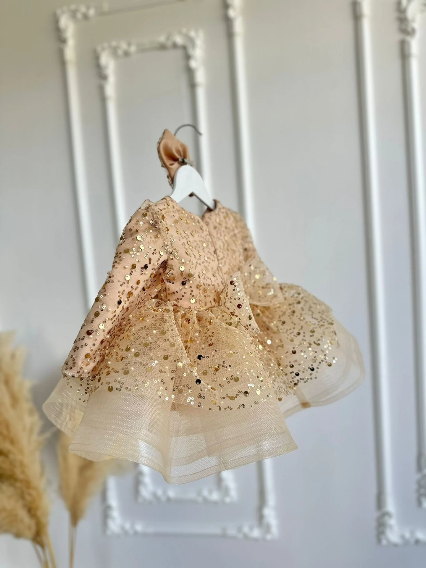 Altın Lale Işıltılı Elbise Bej