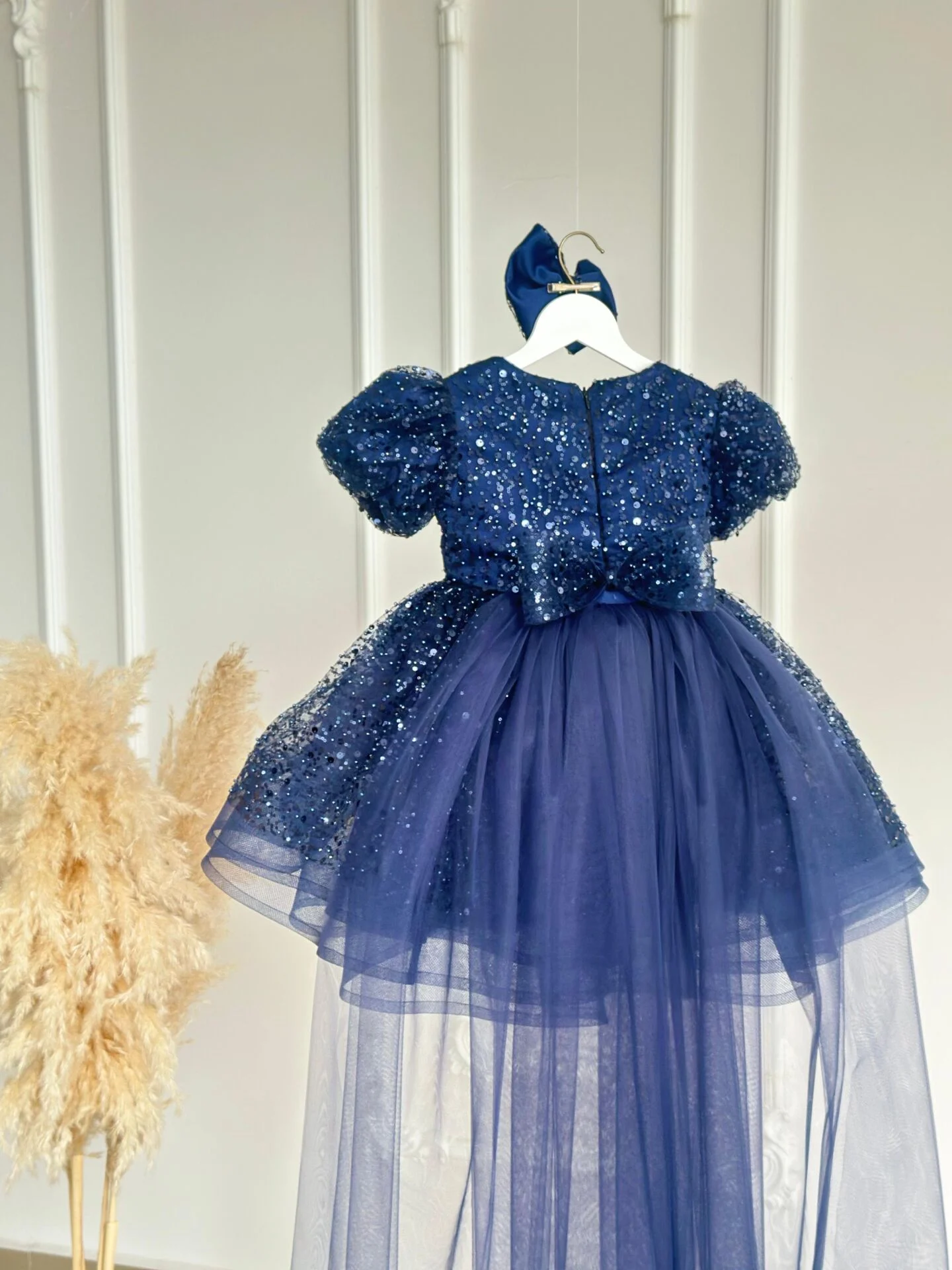 Lacivert Kuyruklu Çocuk Abiyesi