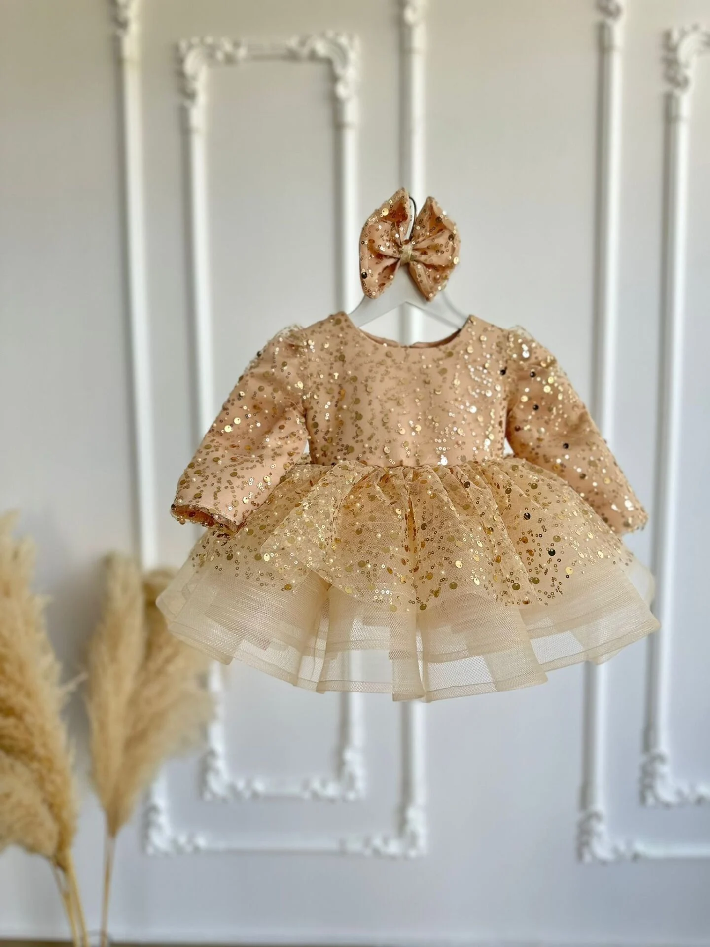 Altın Lale Işıltılı Elbise Bej