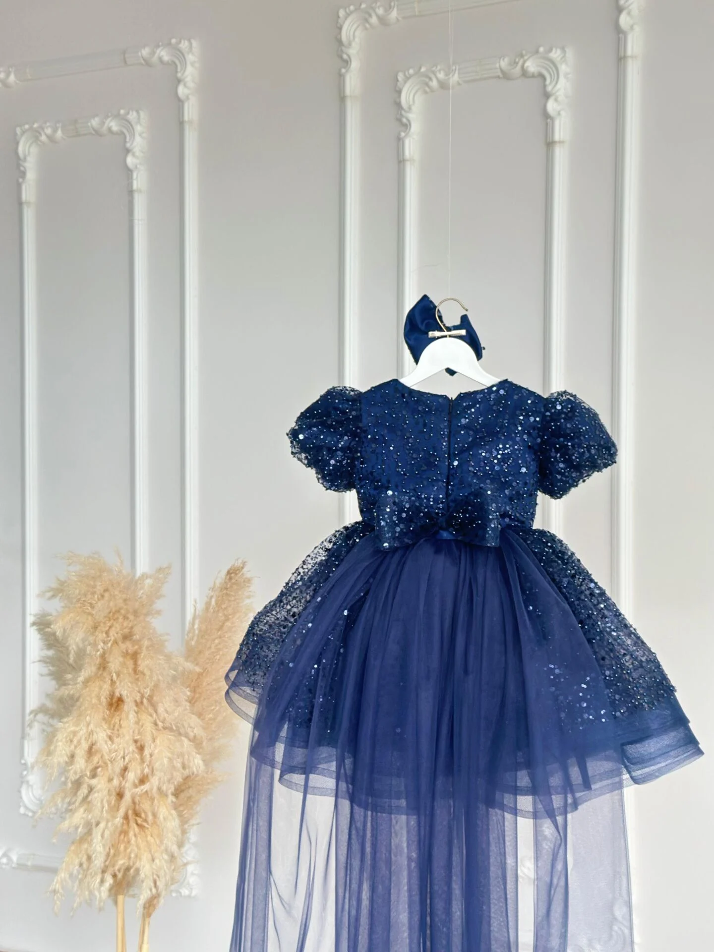 Lacivert Kuyruklu Çocuk Abiyesi