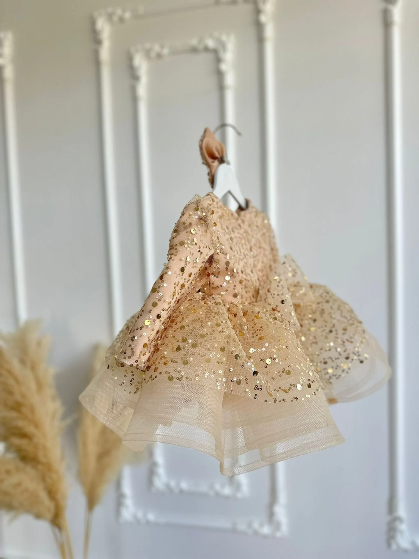 Altın Lale Işıltılı Elbise Bej