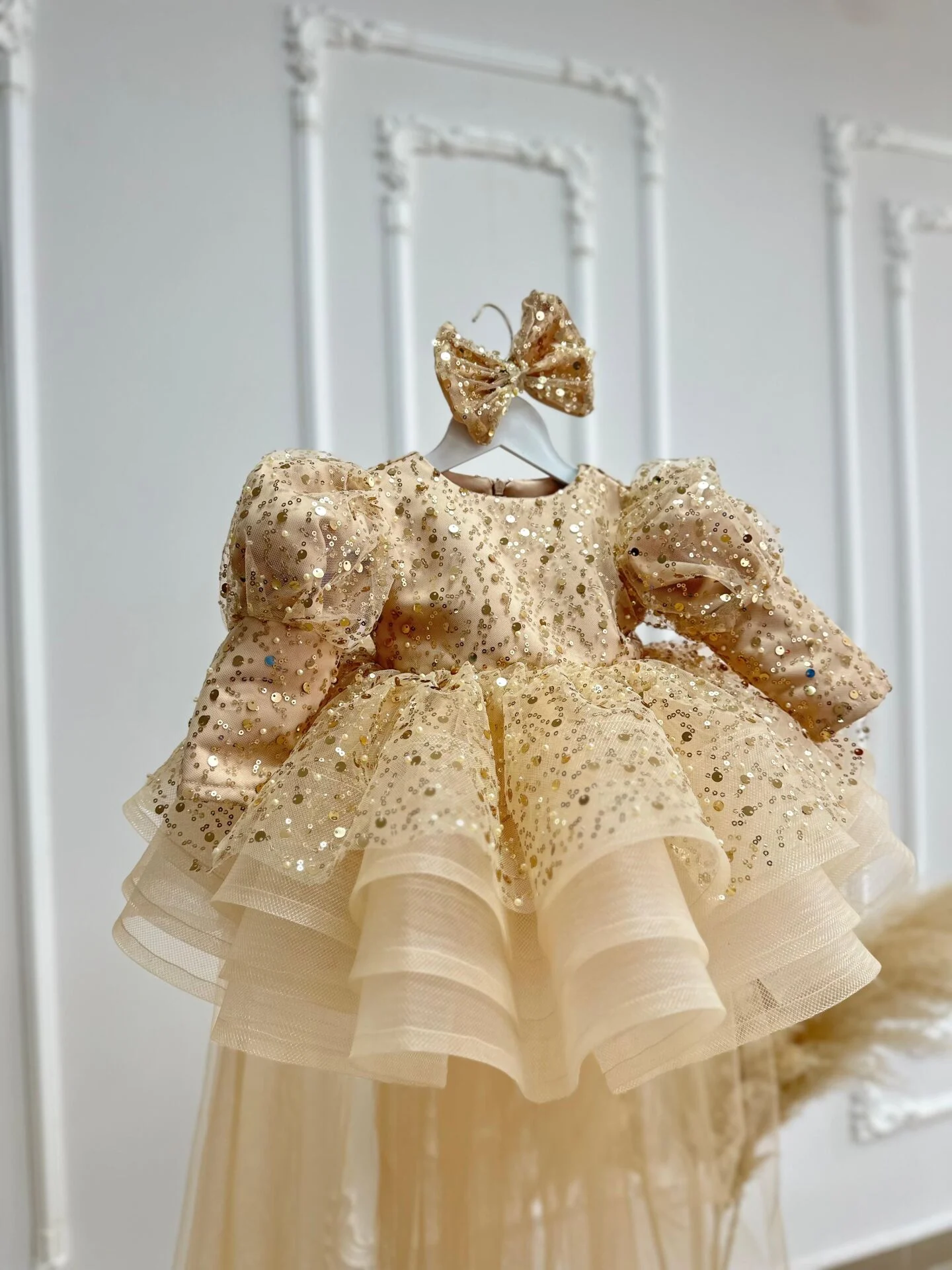 Altın Nergis Kuyruklu Abiye Bej