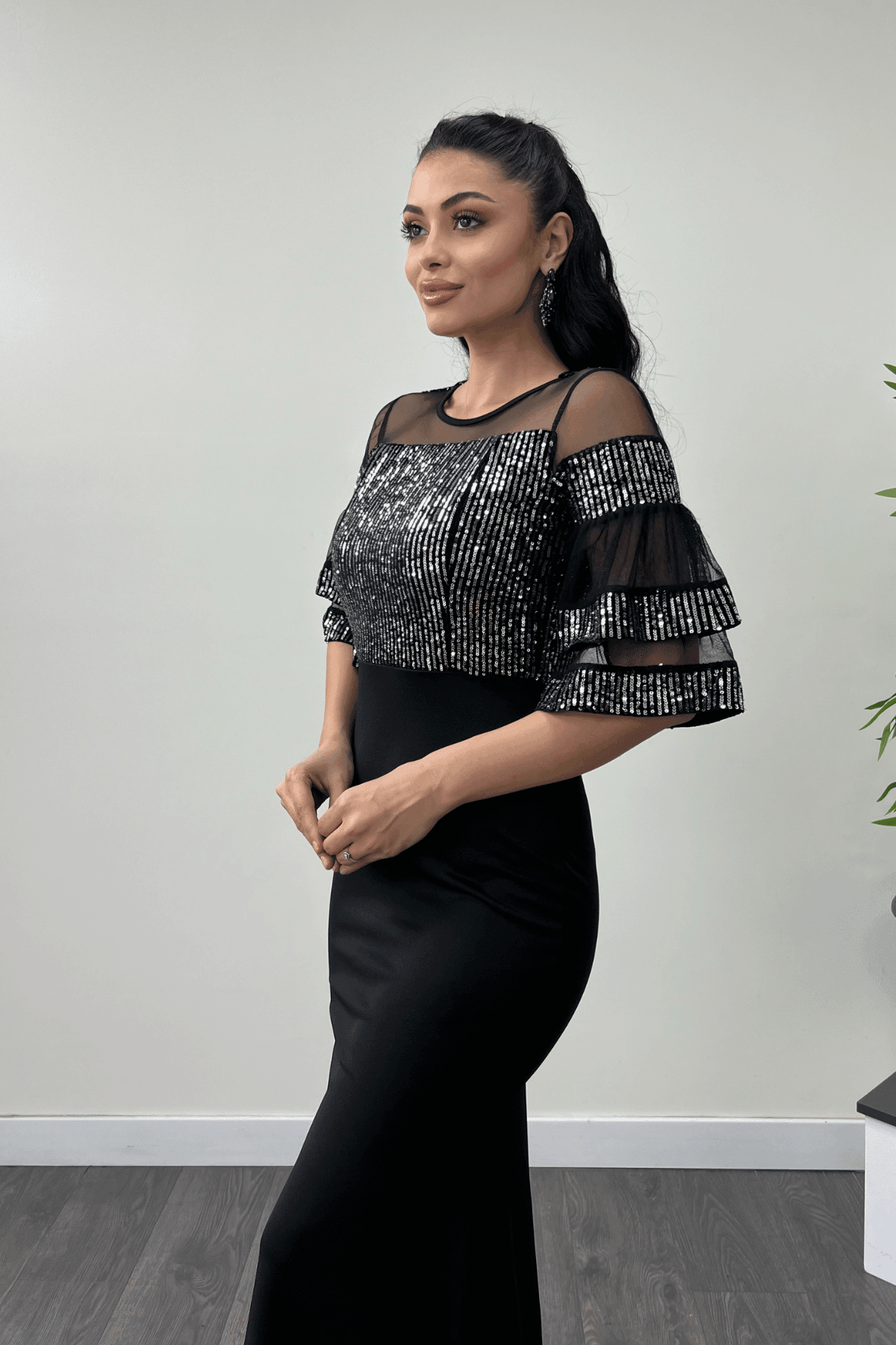 Üst Payet Alt Krep Kumaş Abiye Elbise - Gümüş