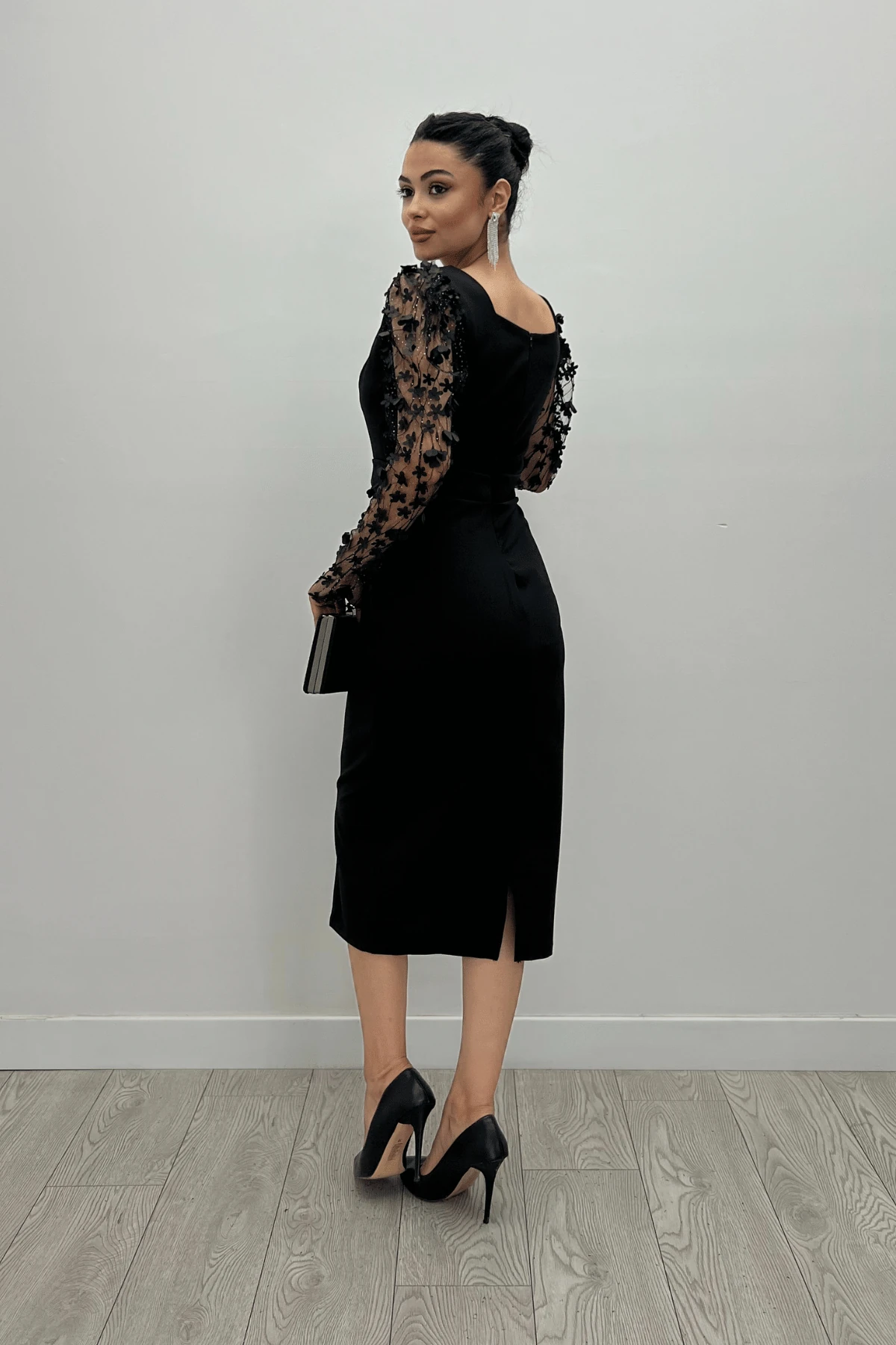 Double Kumaş Kolları 3 Boyutlu Çiçekli Kalem Elbise - Siyah