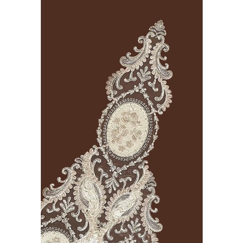 Evlen Home Collection Viceroy Fransız Dantelli Tek Runner 150X40 cm Masa Örtüsü