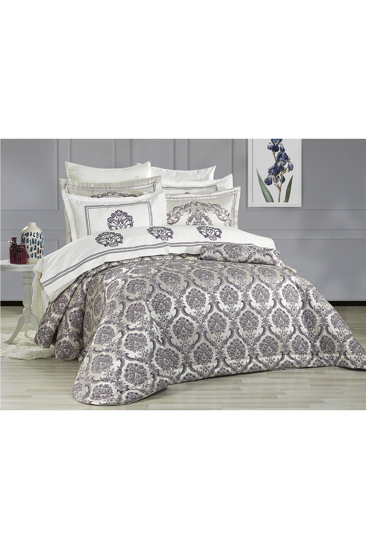 Çeyiz Seti Çift Kişilik Yatak Örtüsü Elyaf Dolgulu Nakışlı Nevresim Takımı Krem 10 Parça