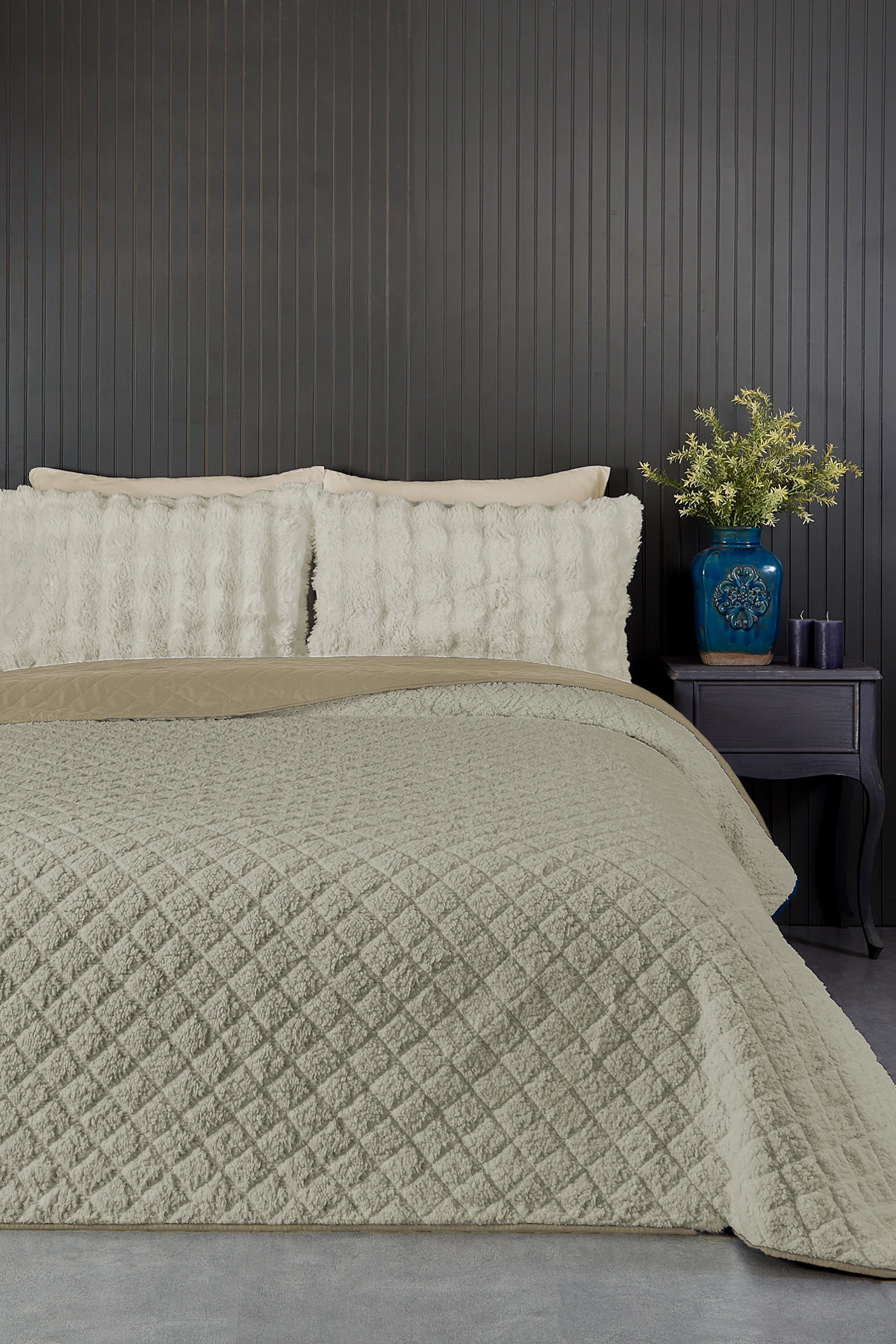 Premium Peluş Çift Kişilik Çok Amaçlı Yatak Örtüsü 200x220 Çift Taraflı Yumuşak Battaniye Pike