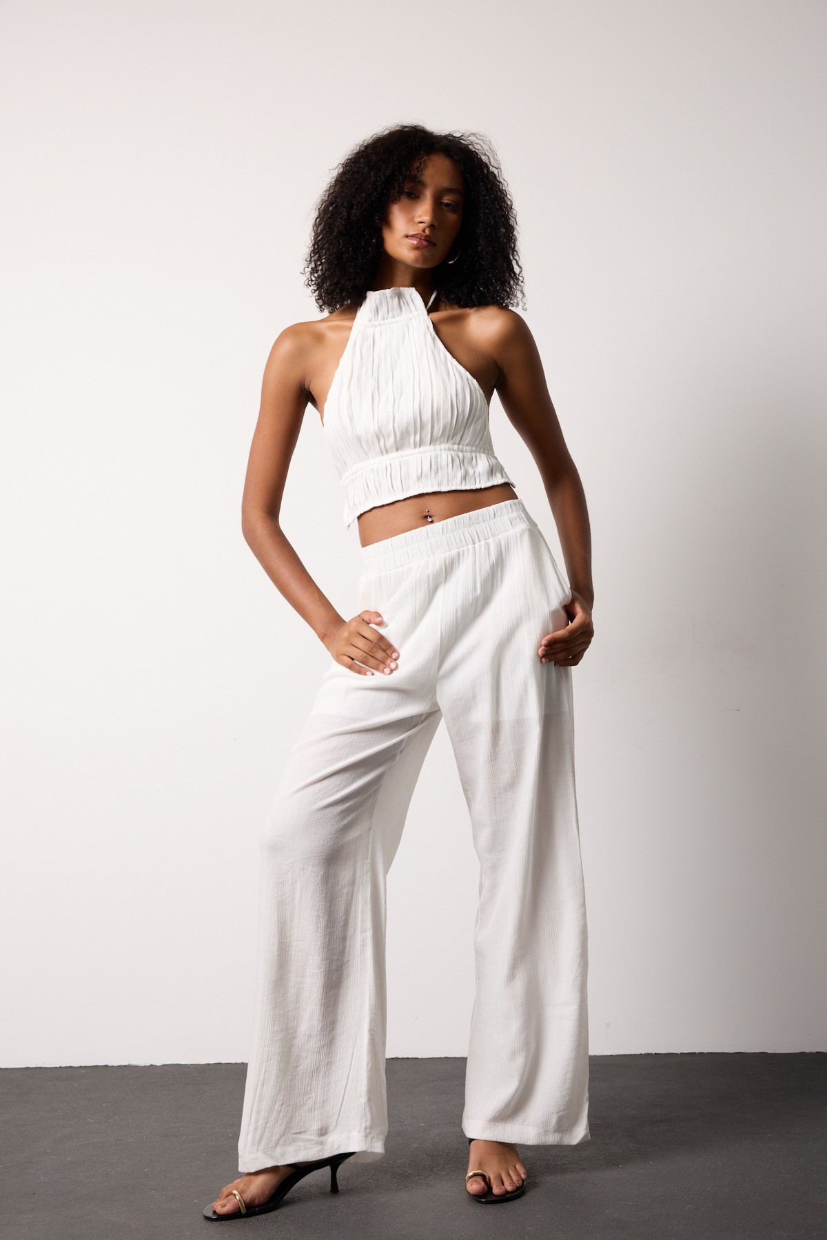 Faye Sırt Detayli Crop Bluz