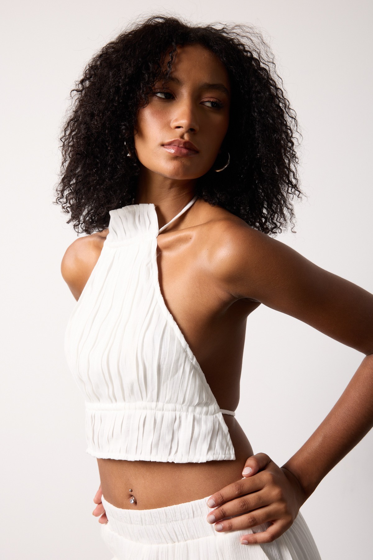 Faye Sırt Detayli Crop Bluz