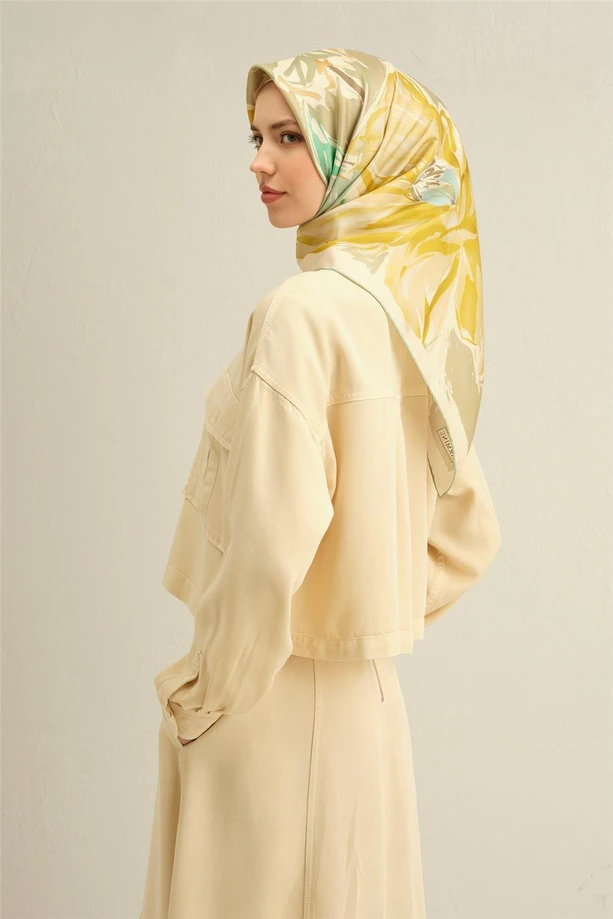 ARMİNE Sura İpek Eşarp 2025 Nostaji Yaz 9337D 83