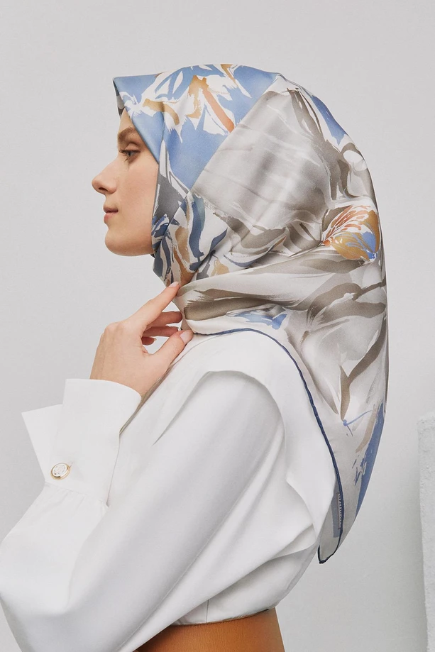 ARMİNE Sura İpek Eşarp 2025 Nostaji Yaz 9337D 05