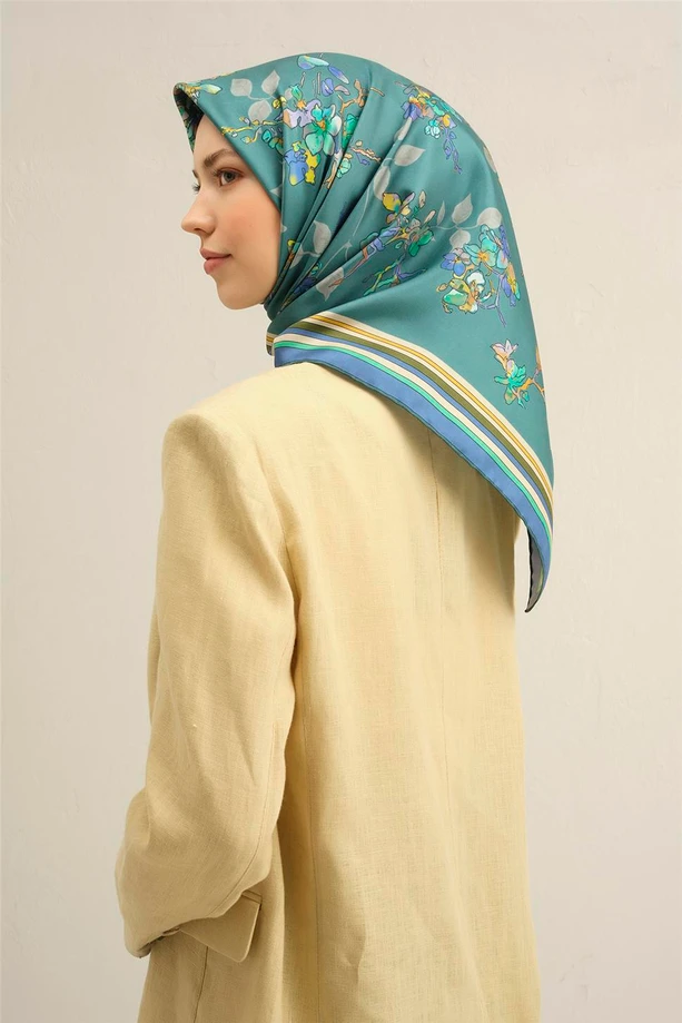 ARMİNE Sura İpek Eşarp 2025 Nostaji Yaz 9316D 32 