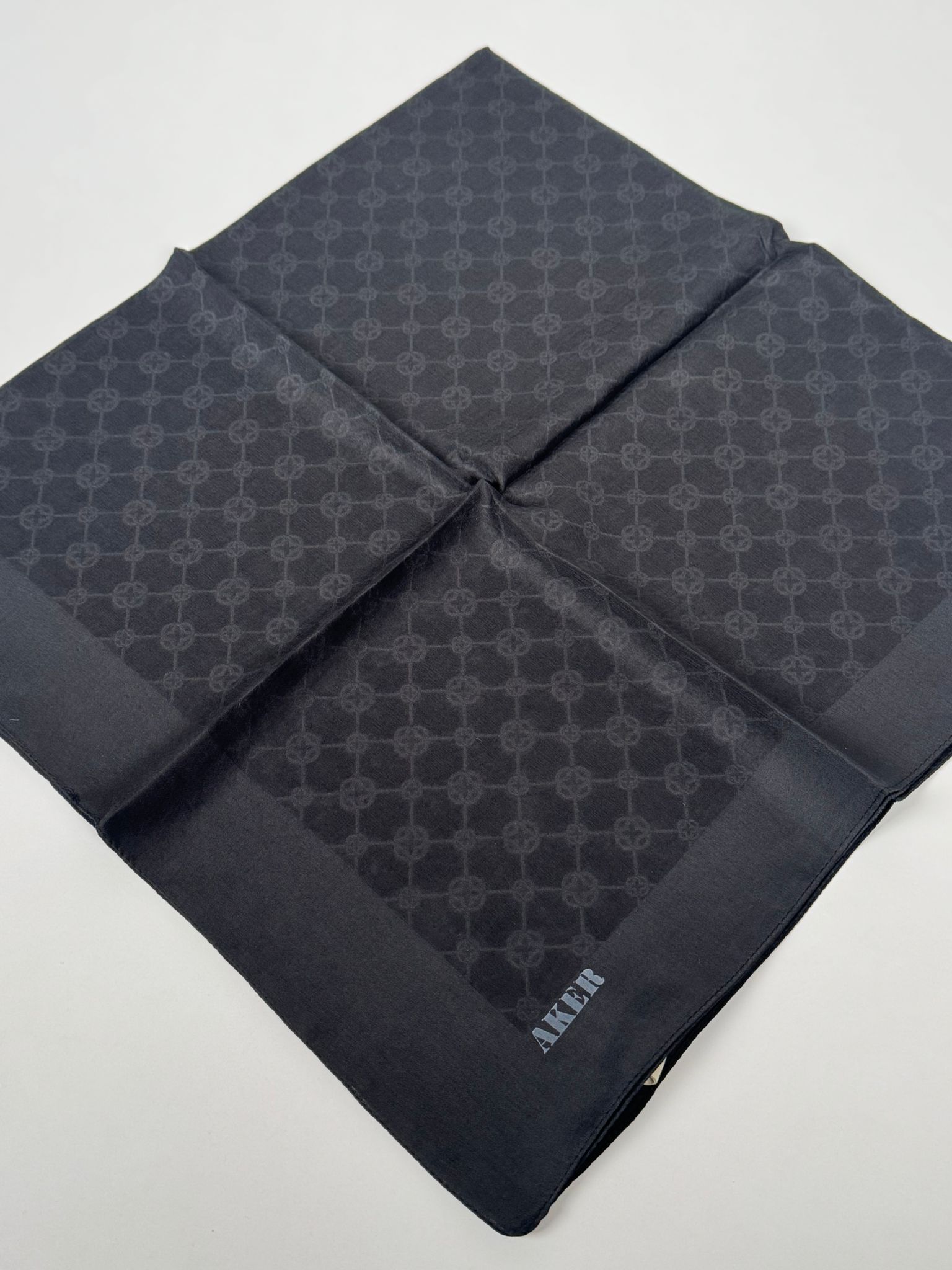 AKER Elegance Monogram Eşarp 911 (SİYAH)