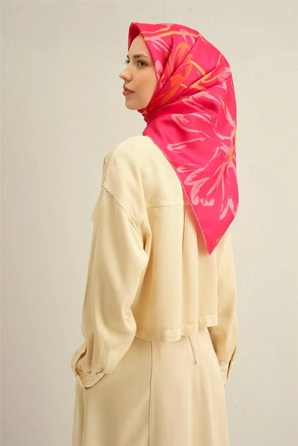 ARMİNE Sura İpek Eşarp 2025 Nostaji Yaz 9322D 09