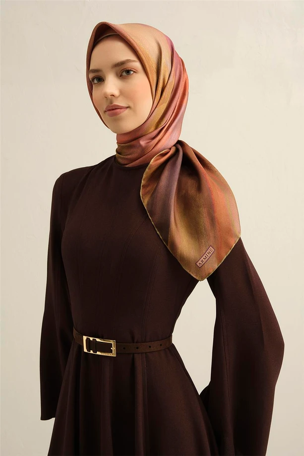 ARMİNE Sura İpek Eşarp 2025 Nostaji Yaz 9308D 07