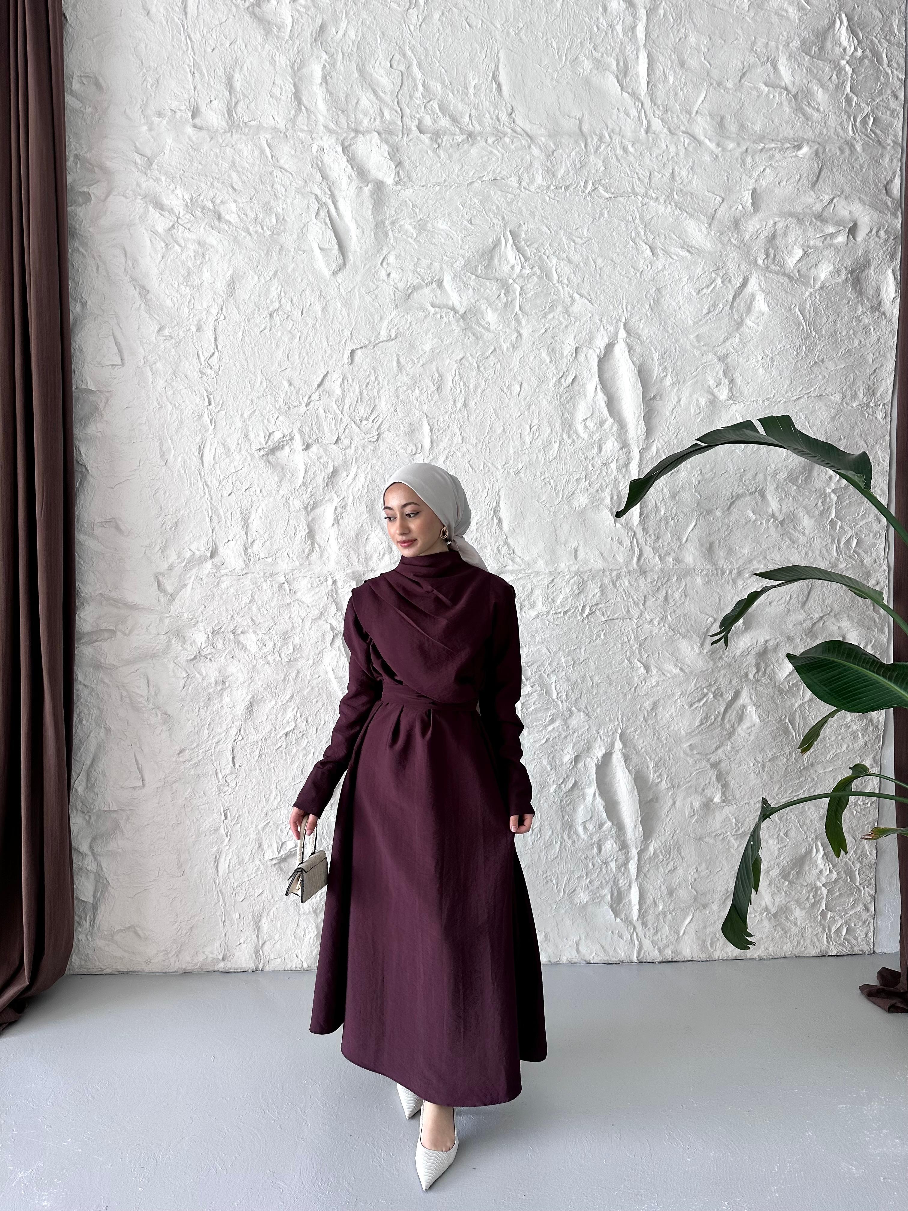 Minimal Şıklık Elbise