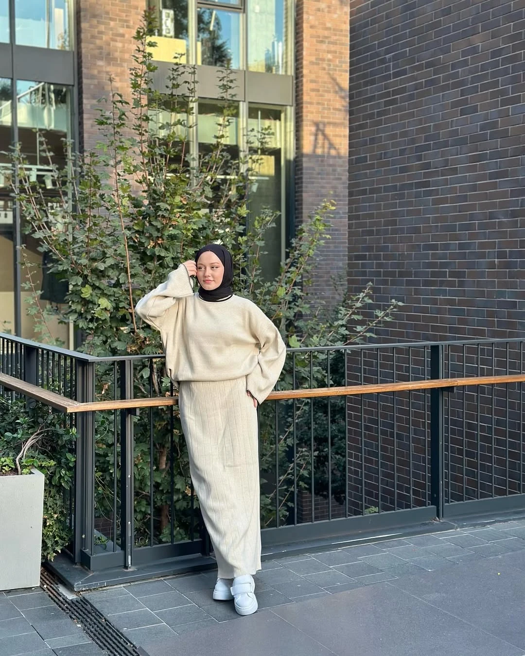 Etekli takım trikoo - Bej