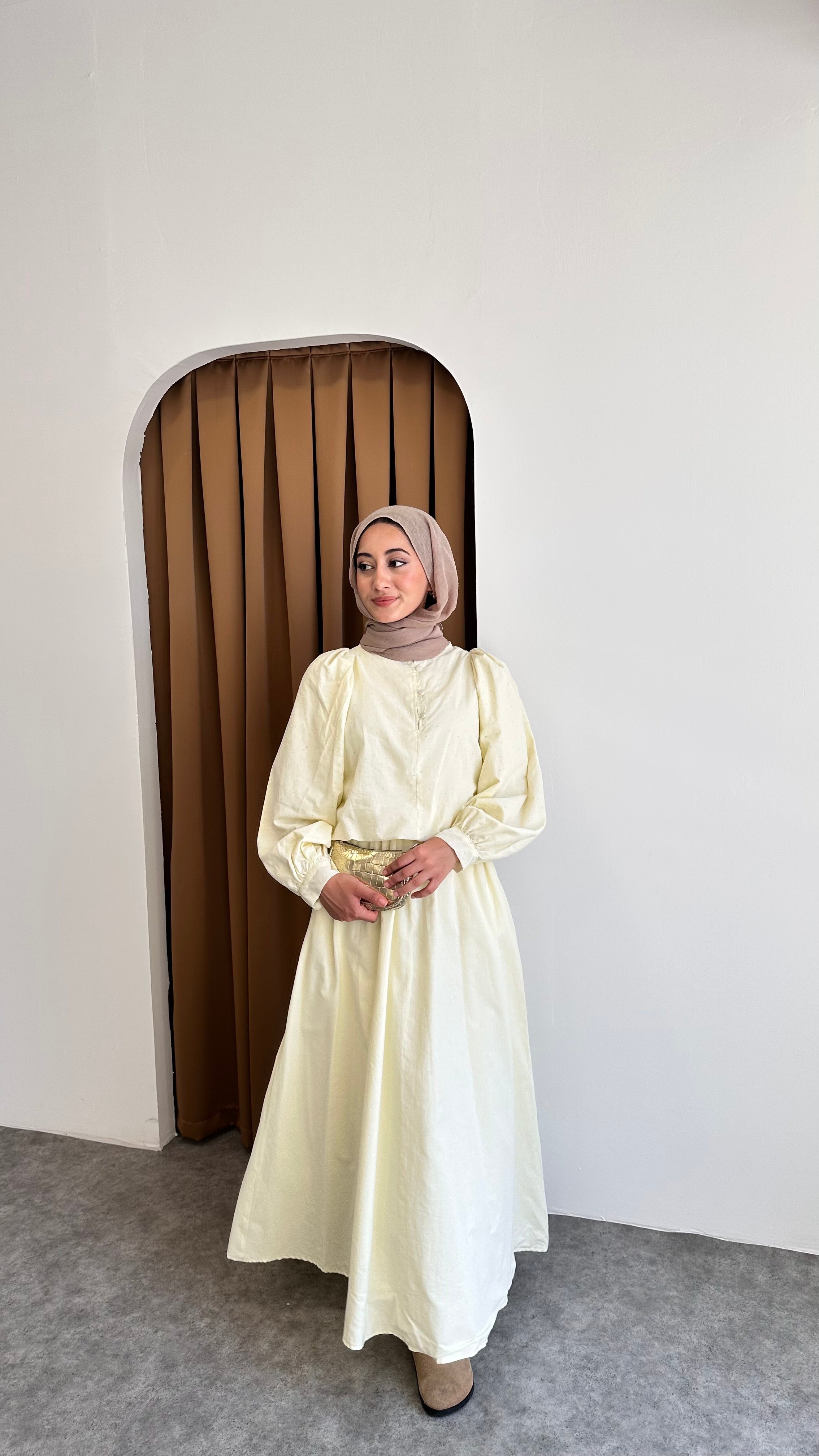 Taşlı keten elbise - Sarı