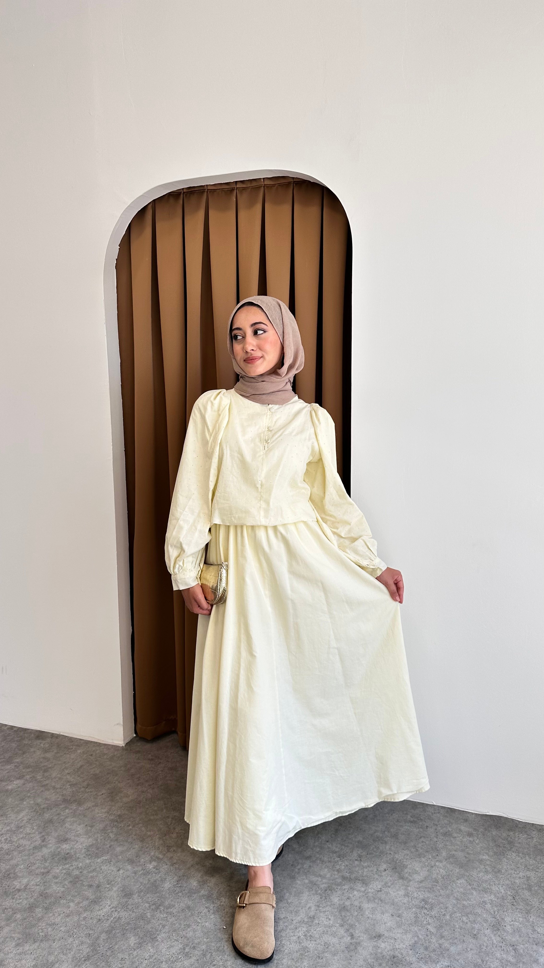 Taşlı keten elbise - Sarı