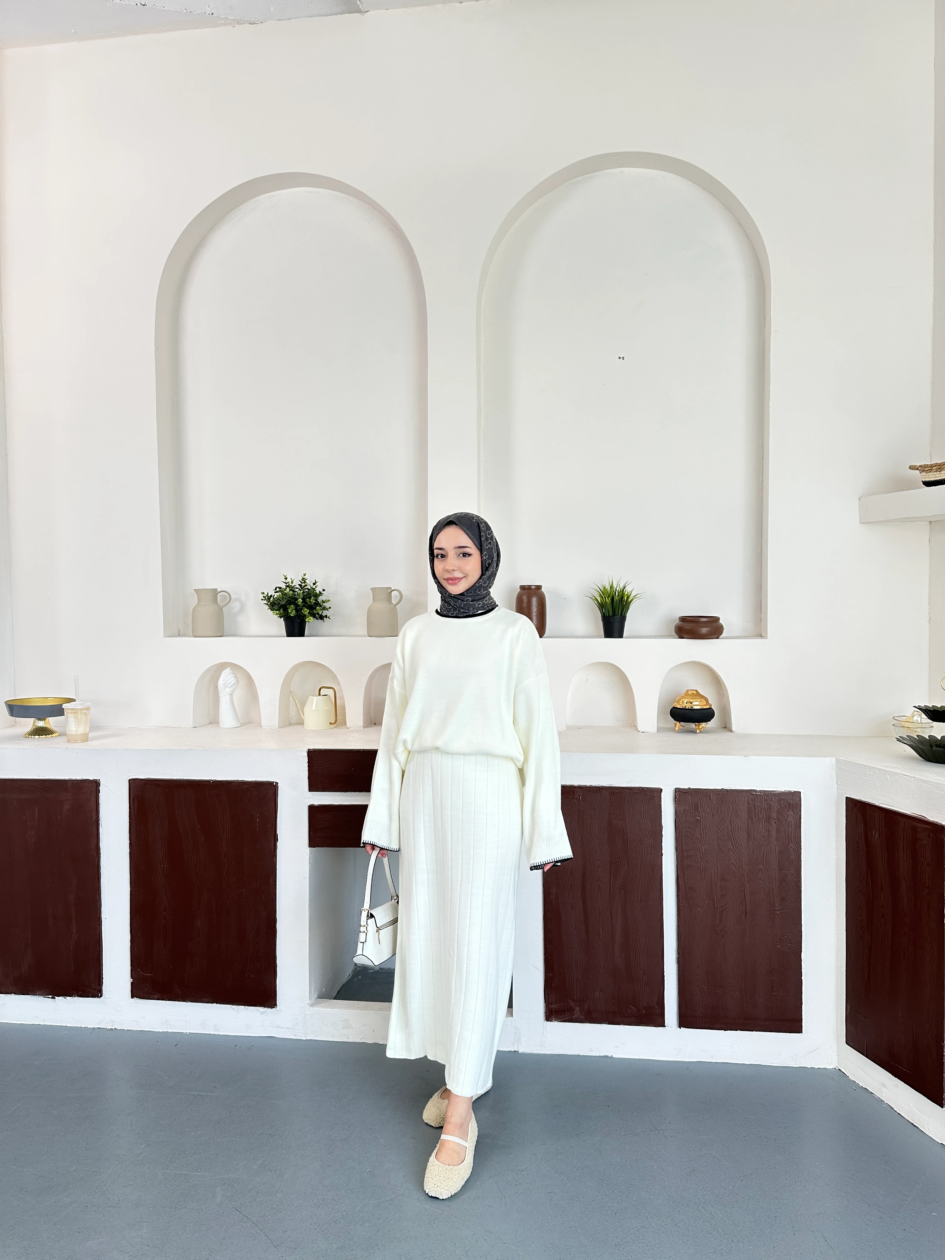 Etekli takım trikoo - Beyaz