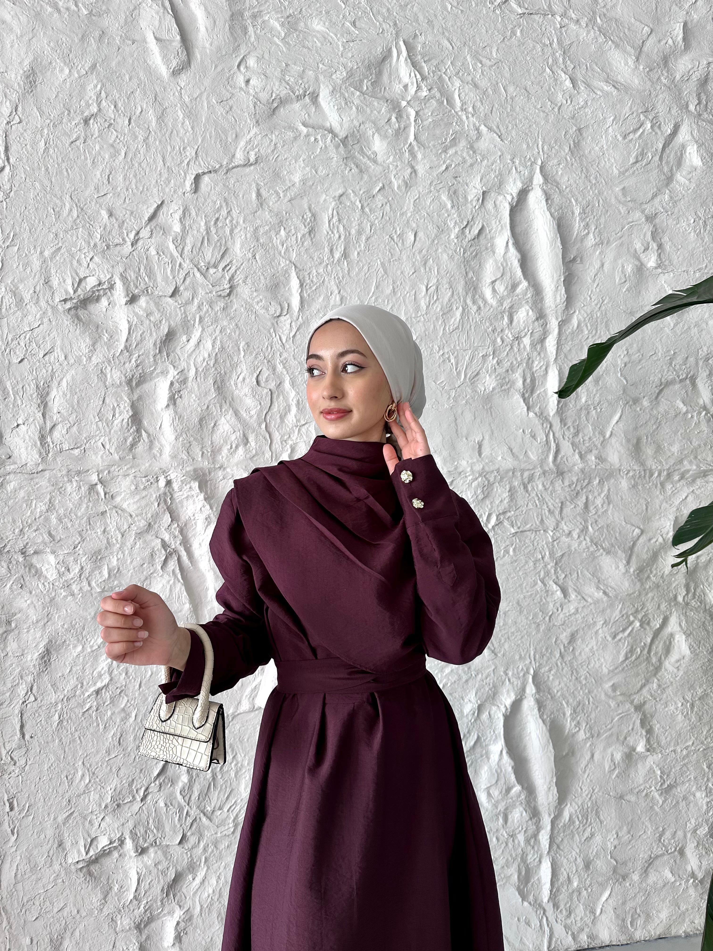 Minimal Şıklık Elbise
