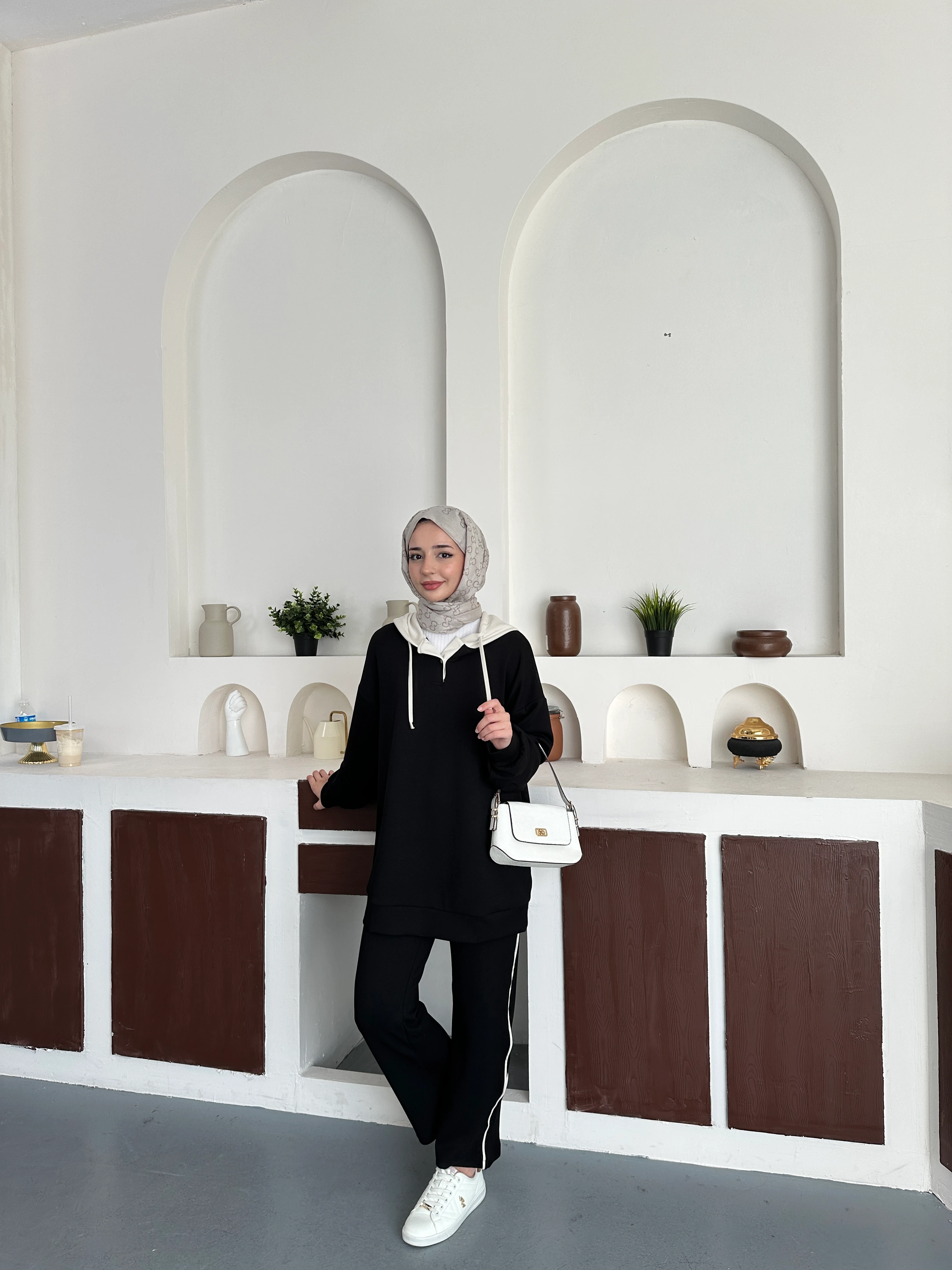 Lora Klasik Takım - Siyah