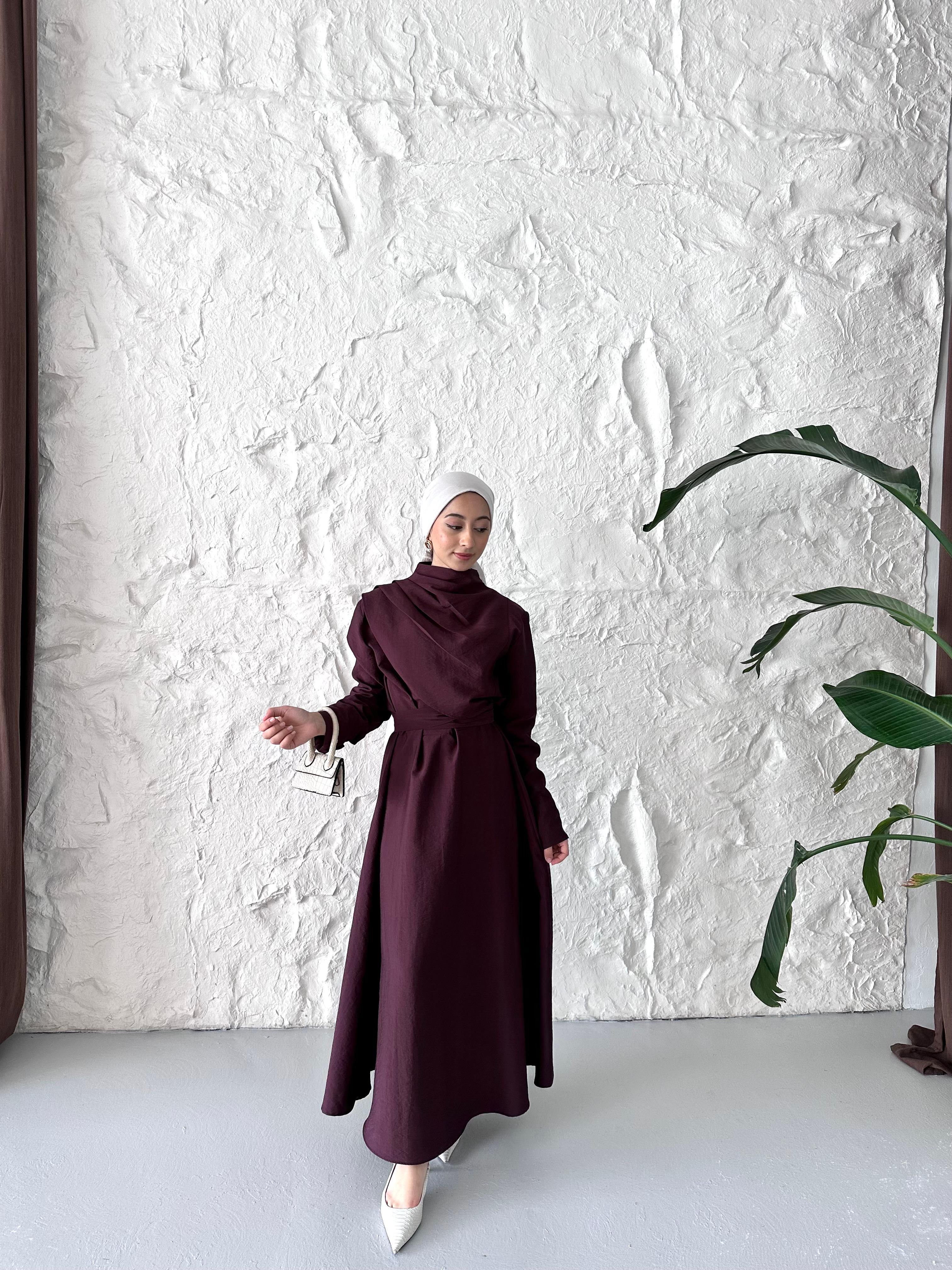 Minimal Şıklık Elbise